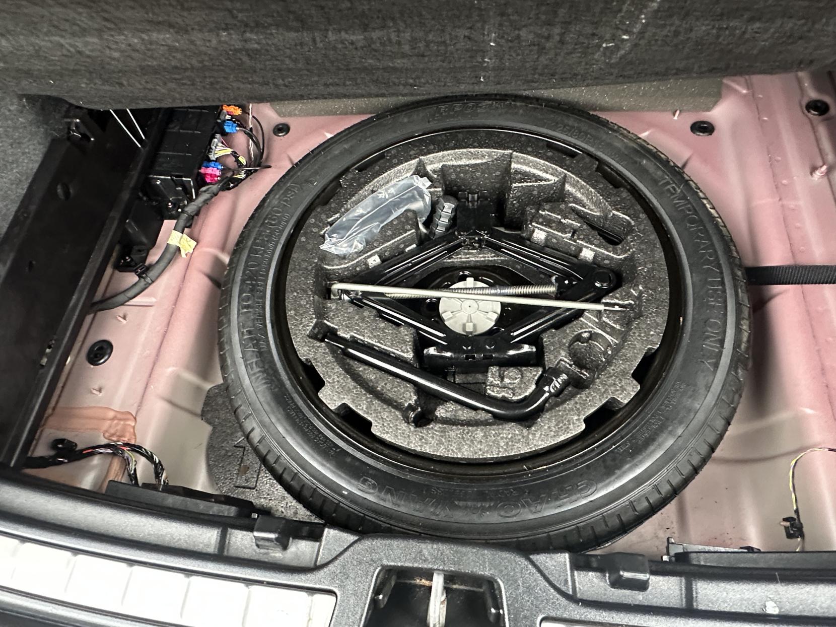 Volvo XC40 2.0 T4 R-Design Pro SUV 5dr Petrol Auto AWD Euro 6 (s/s) (190 ps)