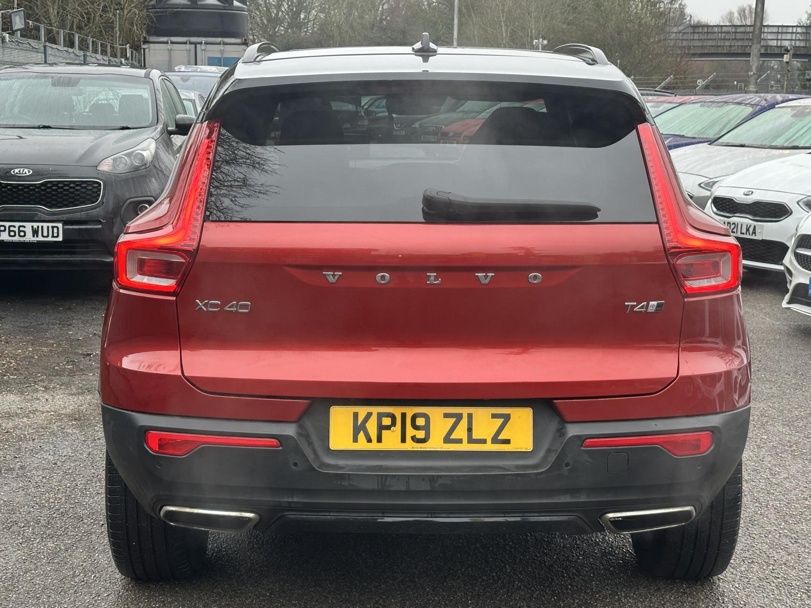 Volvo XC40 2.0 T4 R-Design Pro SUV 5dr Petrol Auto AWD Euro 6 (s/s) (190 ps)