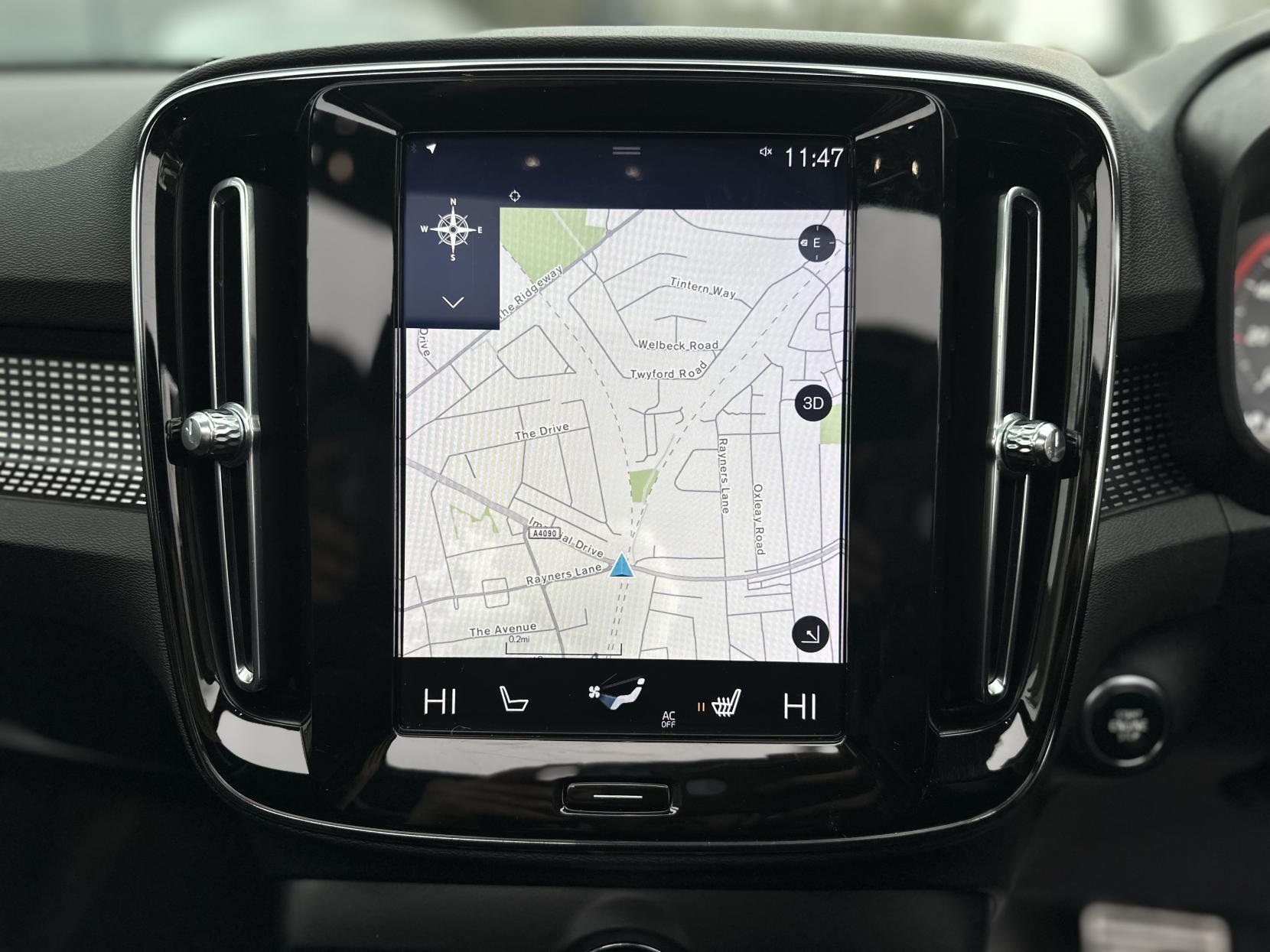 Volvo XC40 2.0 T4 R-Design Pro SUV 5dr Petrol Auto AWD Euro 6 (s/s) (190 ps)