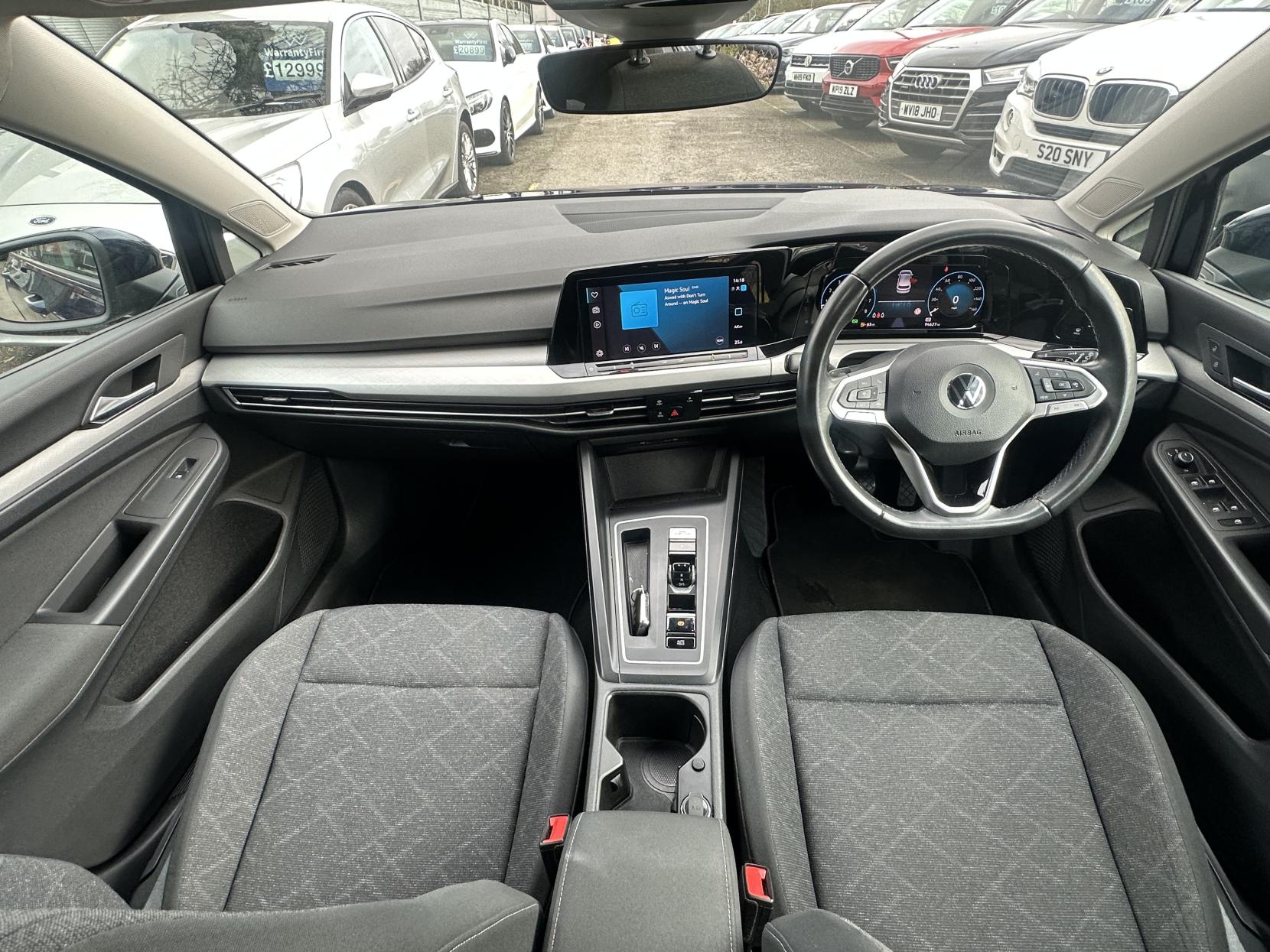 Volkswagen Golf 1.5 eTSI MHEV Life Hatchback 5dr Petrol Hybrid DSG Euro 6 (s/s) (150 ps)