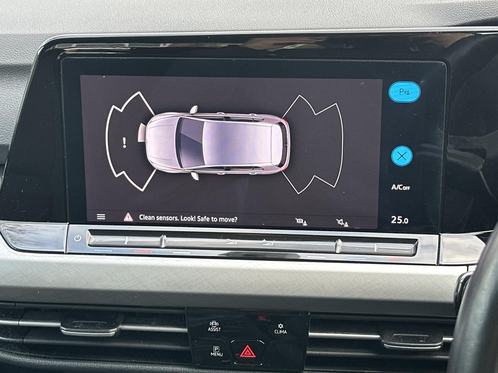 Volkswagen Golf 1.5 eTSI MHEV Life Hatchback 5dr Petrol Hybrid DSG Euro 6 (s/s) (150 ps)