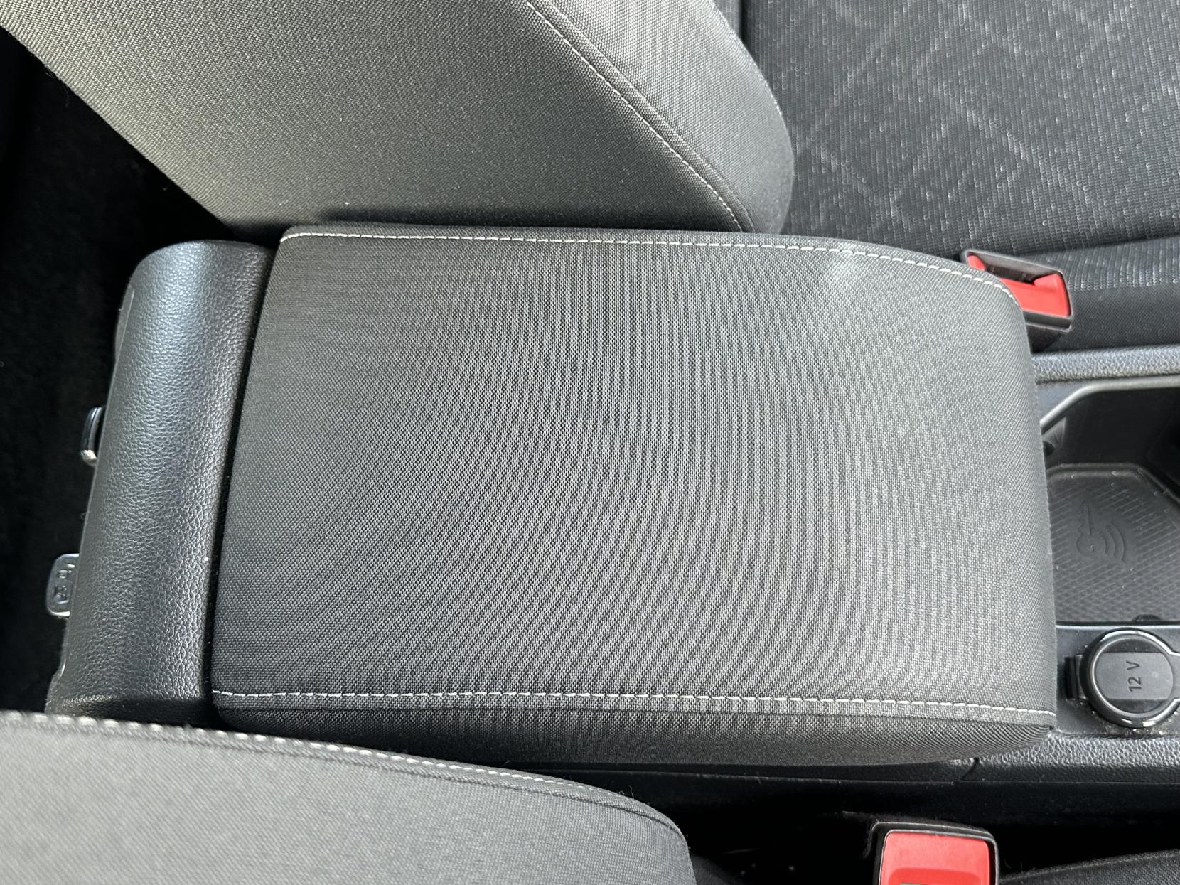 Volkswagen Golf 1.5 eTSI MHEV Life Hatchback 5dr Petrol Hybrid DSG Euro 6 (s/s) (150 ps)