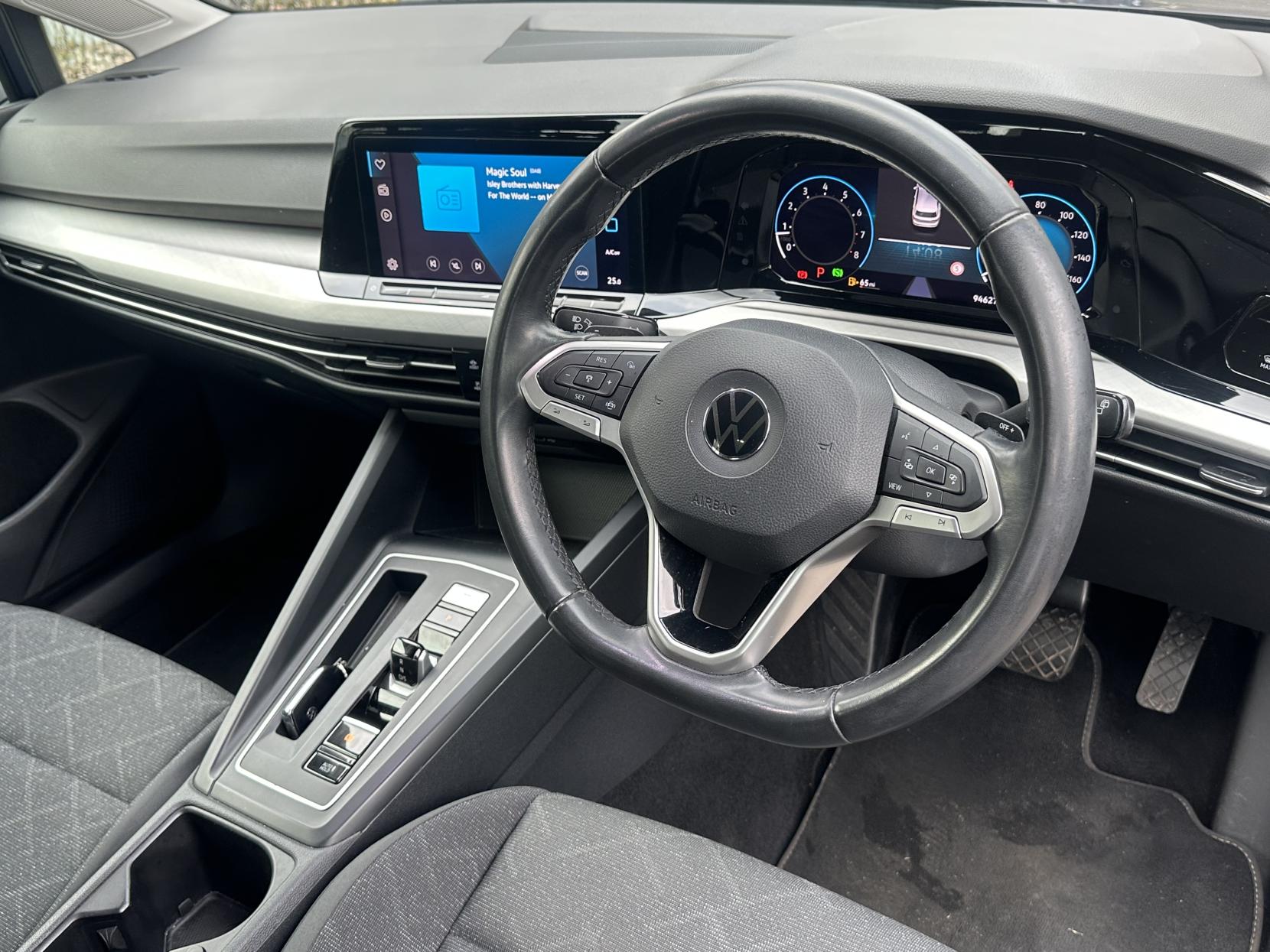 Volkswagen Golf 1.5 eTSI MHEV Life Hatchback 5dr Petrol Hybrid DSG Euro 6 (s/s) (150 ps)