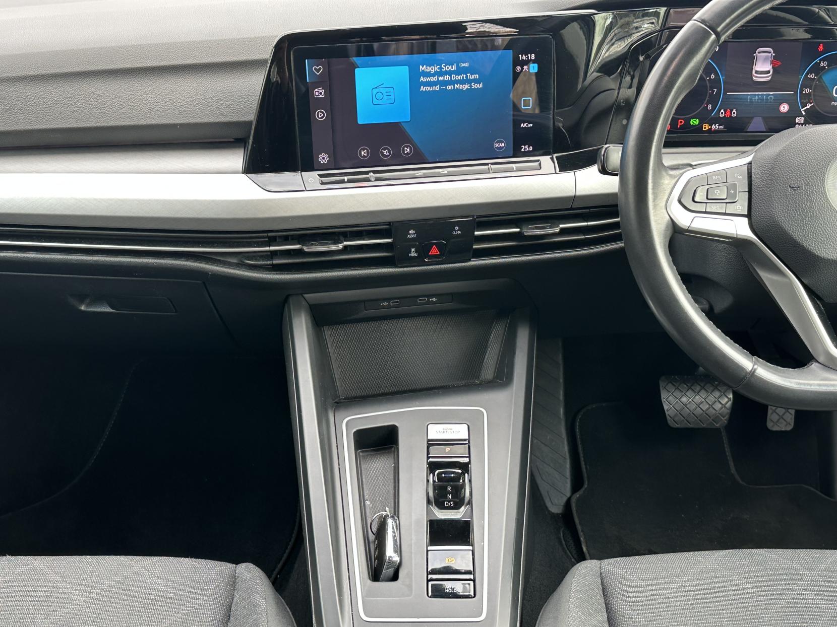 Volkswagen Golf 1.5 eTSI MHEV Life Hatchback 5dr Petrol Hybrid DSG Euro 6 (s/s) (150 ps)