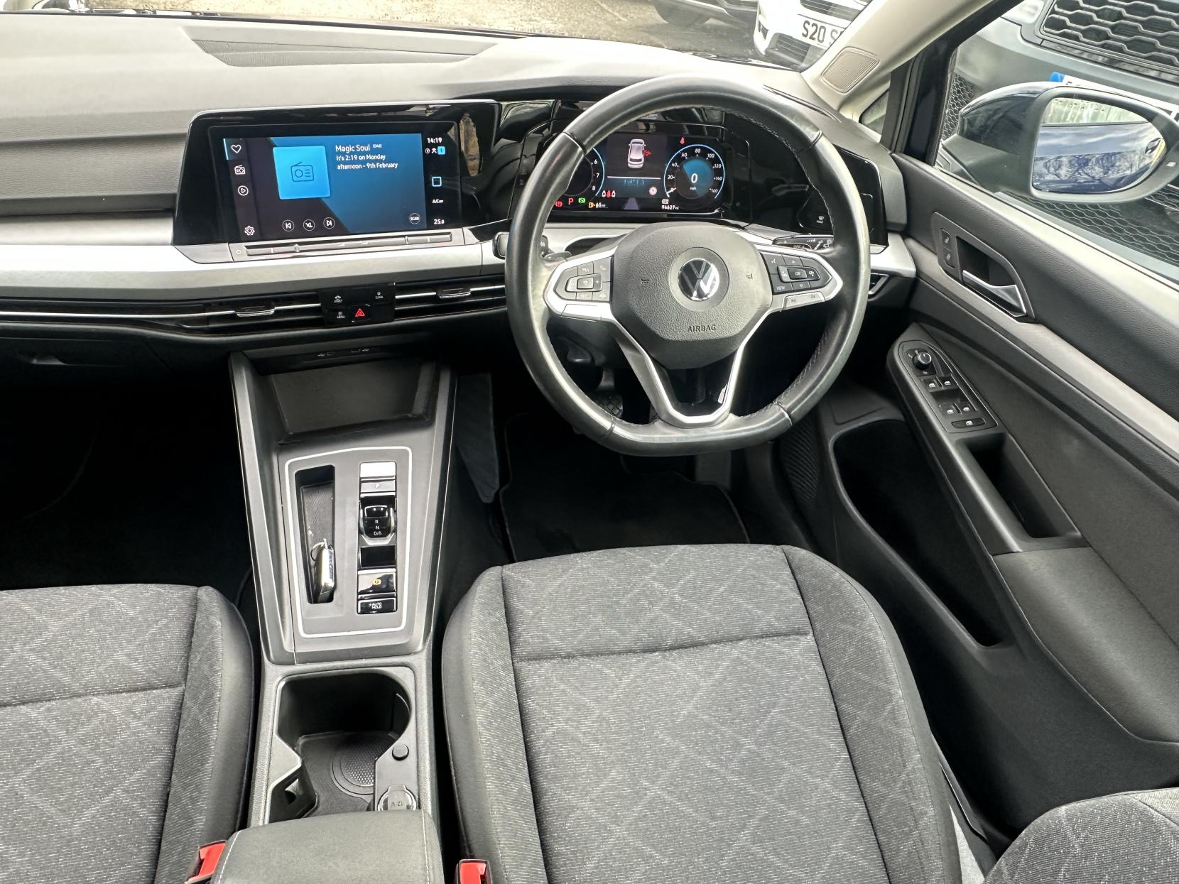 Volkswagen Golf 1.5 eTSI MHEV Life Hatchback 5dr Petrol Hybrid DSG Euro 6 (s/s) (150 ps)