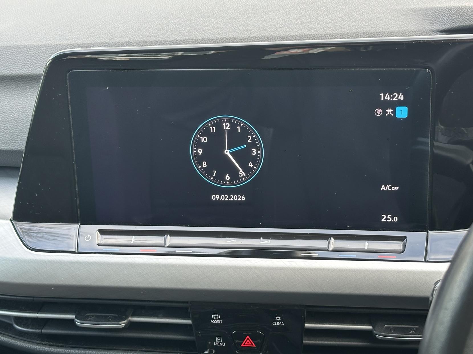 Volkswagen Golf 1.5 eTSI MHEV Life Hatchback 5dr Petrol Hybrid DSG Euro 6 (s/s) (150 ps)