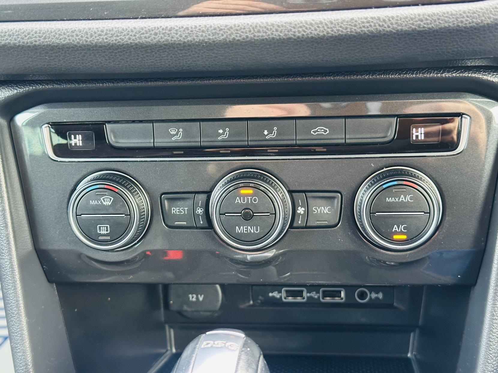 Volkswagen Tiguan 2.0 TDI Match SUV 5dr Diesel DSG 4Motion Euro 6 (s/s) (150 ps)