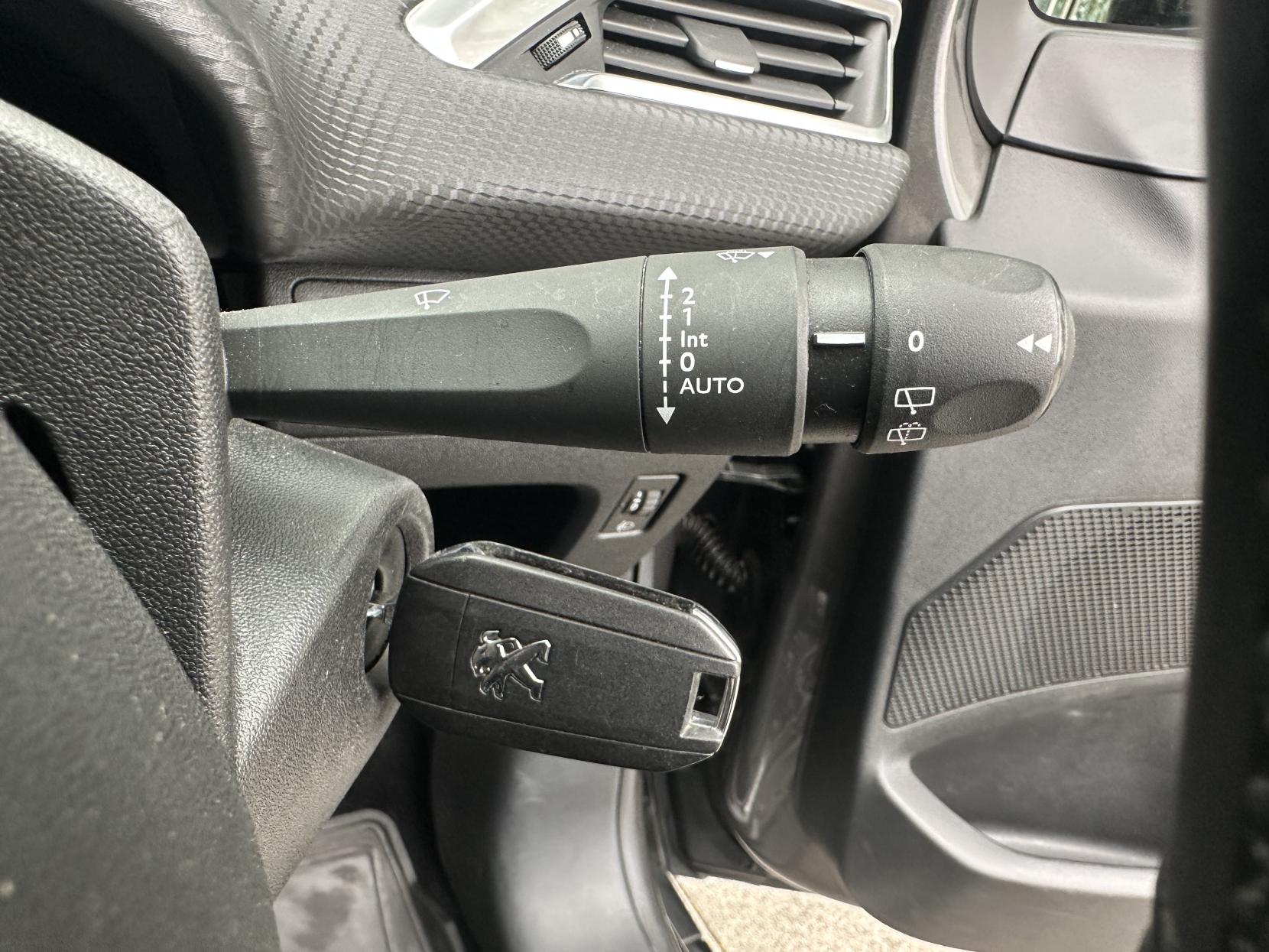 Peugeot 2008 1.2 PureTech GPF GT Line SUV 5dr Petrol Manual Euro 6 (s/s) (130 ps)