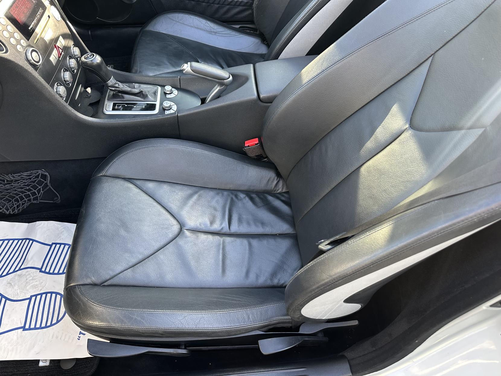 Mercedes-Benz SLK 1.8 SLK200 Kompressor Convertible 2dr Petrol Automatic (211 g/km, 163 bhp)