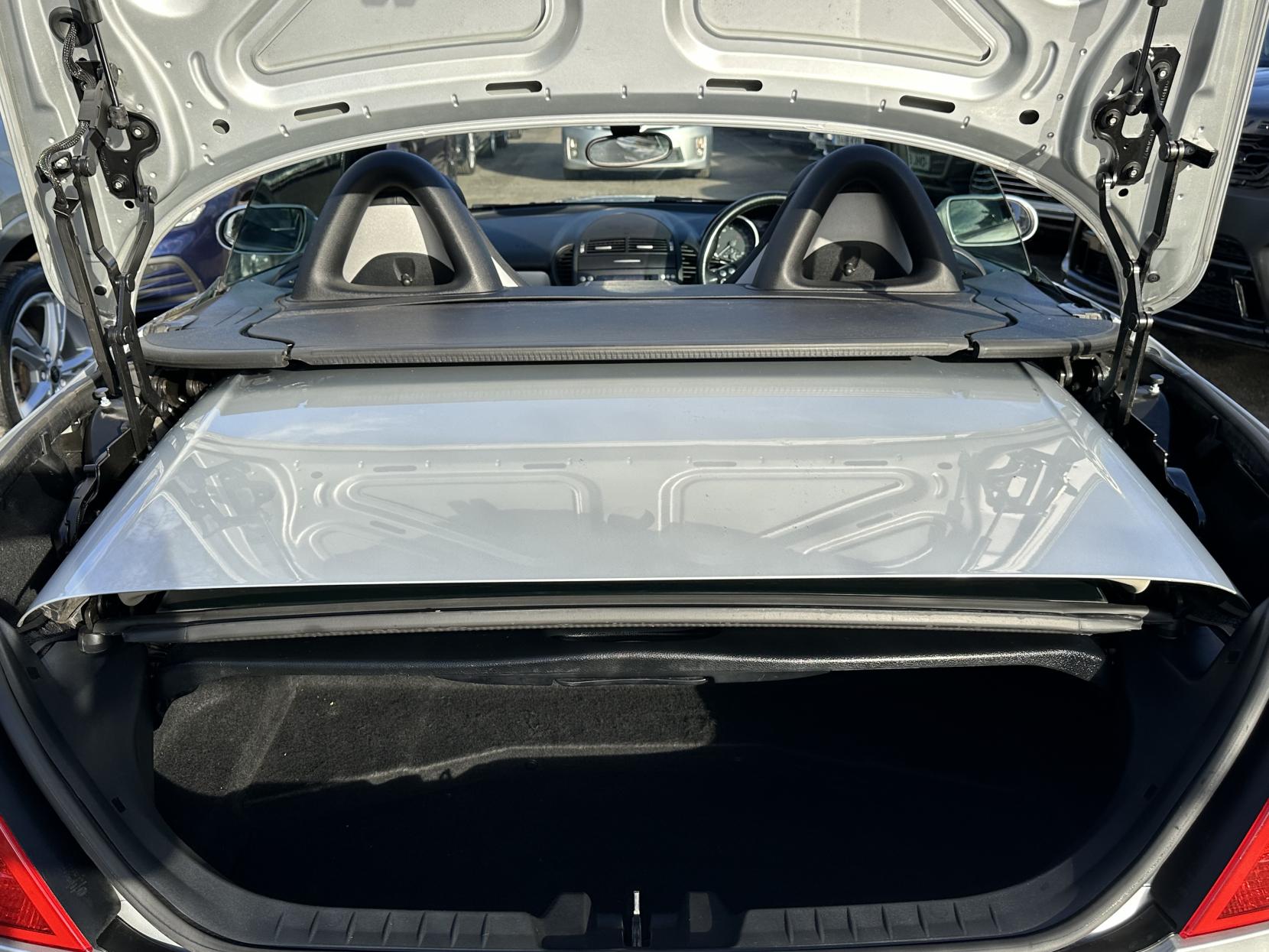 Mercedes-Benz SLK 1.8 SLK200 Kompressor Convertible 2dr Petrol Automatic (211 g/km, 163 bhp)