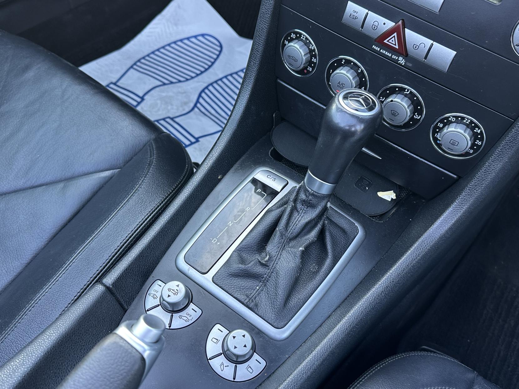 Mercedes-Benz SLK 1.8 SLK200 Kompressor Convertible 2dr Petrol Automatic (211 g/km, 163 bhp)