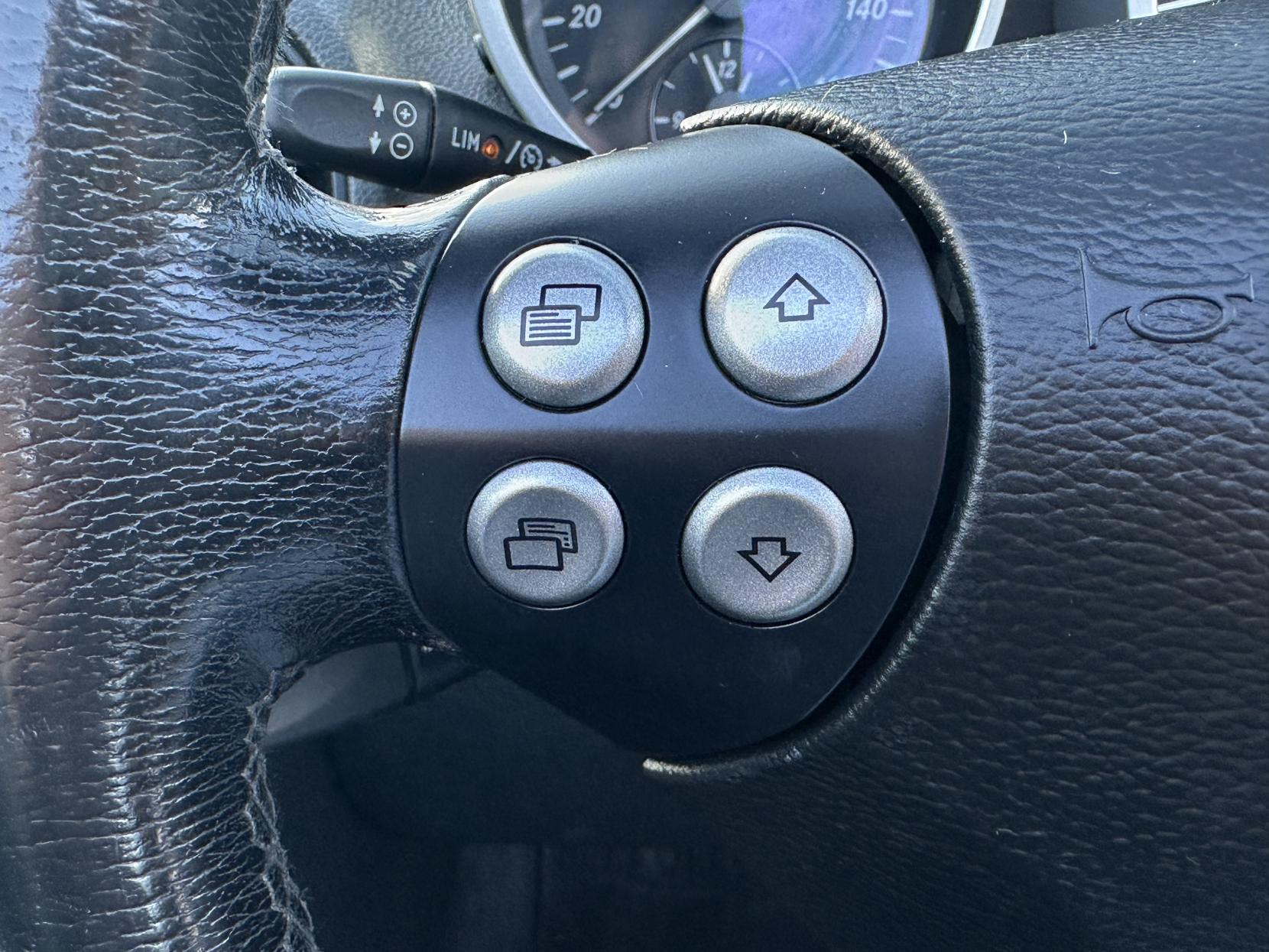 Mercedes-Benz SLK 1.8 SLK200 Kompressor Convertible 2dr Petrol Automatic (211 g/km, 163 bhp)