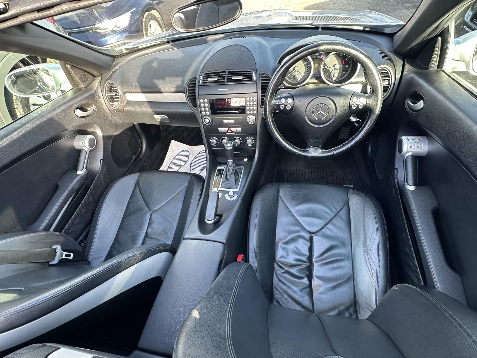 Mercedes-Benz SLK 1.8 SLK200 Kompressor Convertible 2dr Petrol Automatic (211 g/km, 163 bhp)