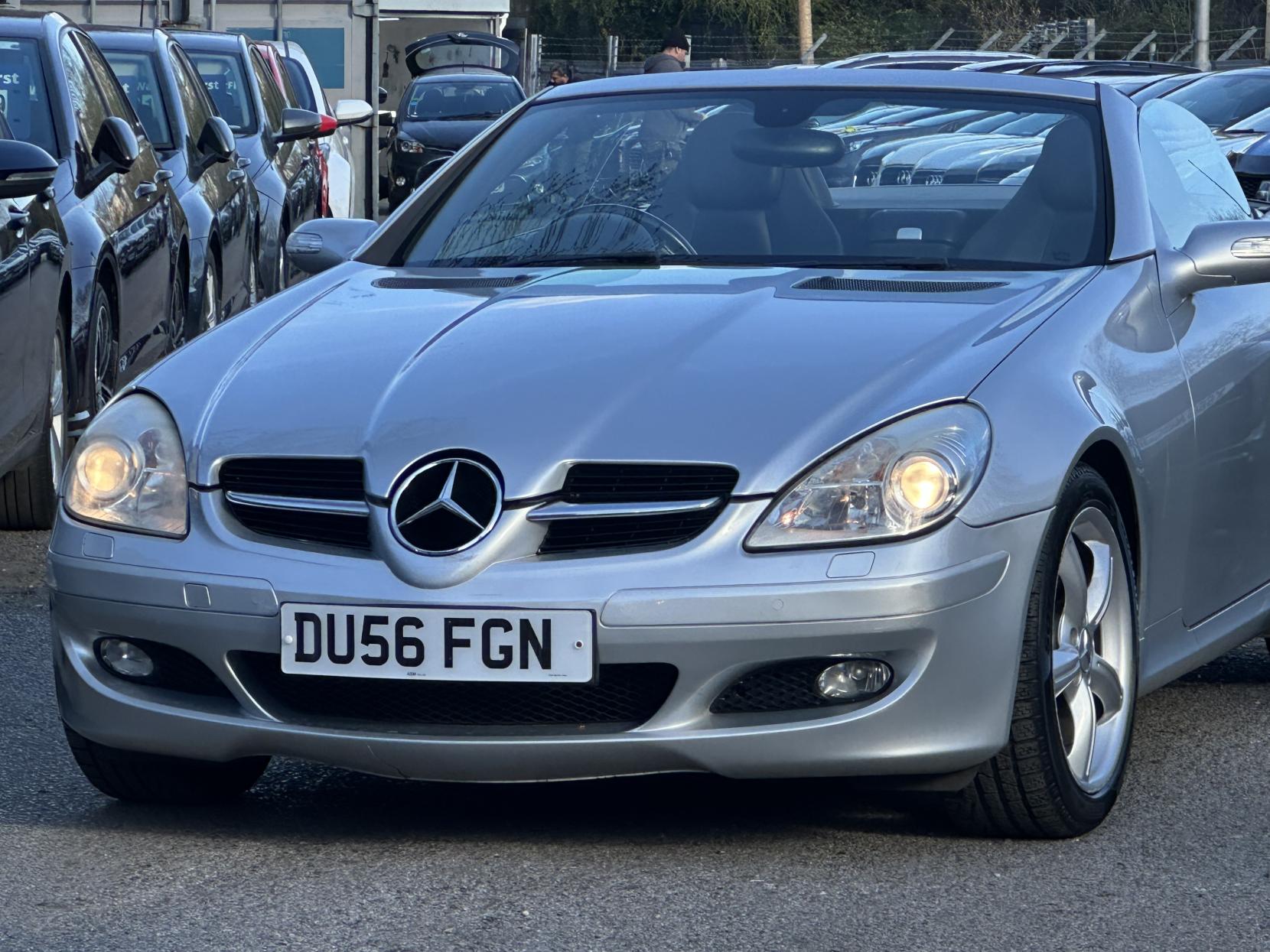 Mercedes-Benz SLK 1.8 SLK200 Kompressor Convertible 2dr Petrol Automatic (211 g/km, 163 bhp)