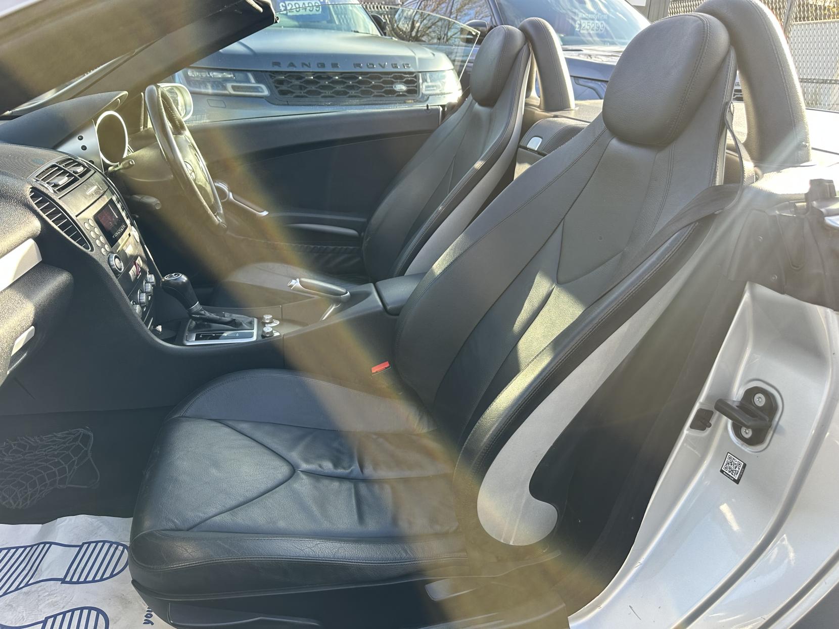 Mercedes-Benz SLK 1.8 SLK200 Kompressor Convertible 2dr Petrol Automatic (211 g/km, 163 bhp)