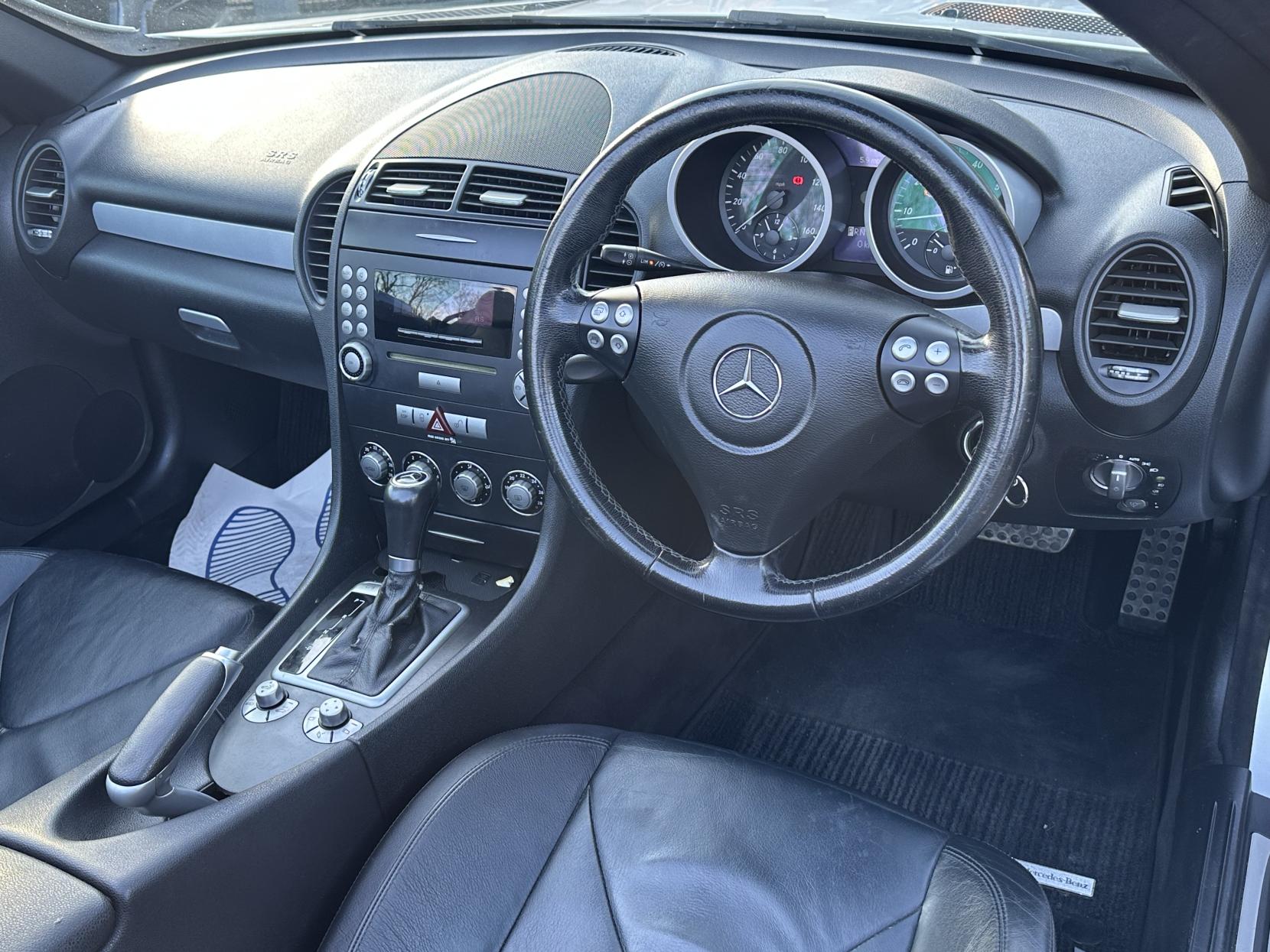 Mercedes-Benz SLK 1.8 SLK200 Kompressor Convertible 2dr Petrol Automatic (211 g/km, 163 bhp)