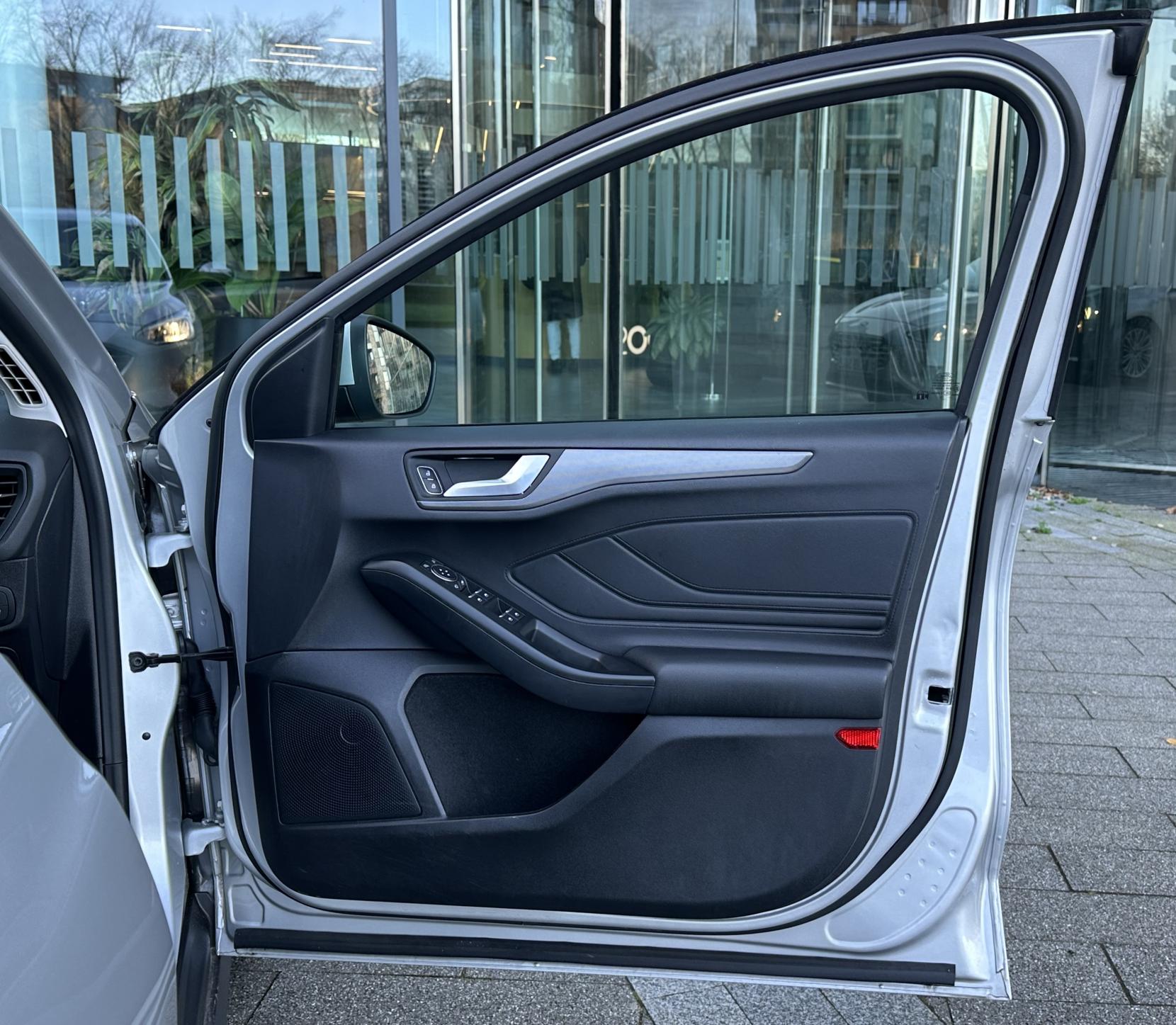 Ford Focus 1.0T EcoBoost Titanium X Hatchback 5dr Petrol Auto Euro 6 (s/s) (125 ps)