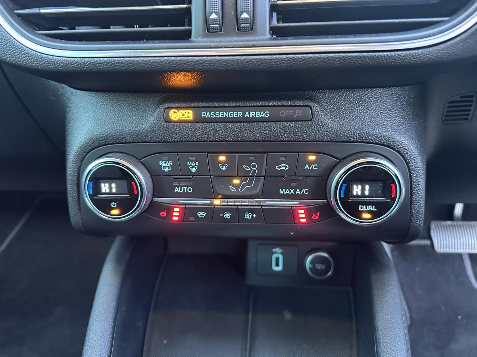 Ford Focus 1.0T EcoBoost Titanium X Hatchback 5dr Petrol Auto Euro 6 (s/s) (125 ps)