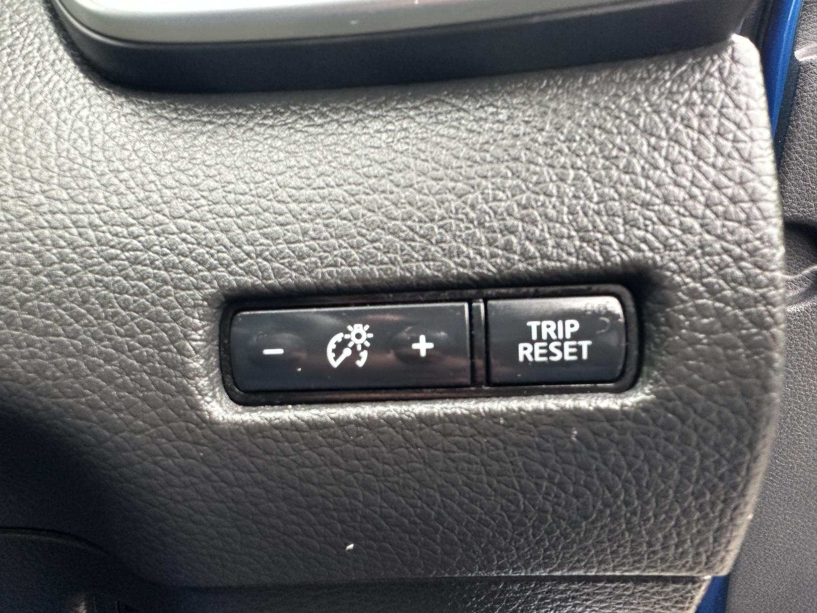 Nissan Qashqai 1.7 dCi Tekna SUV 5dr Diesel CVT 4WD Euro 6 (s/s) (150 ps)