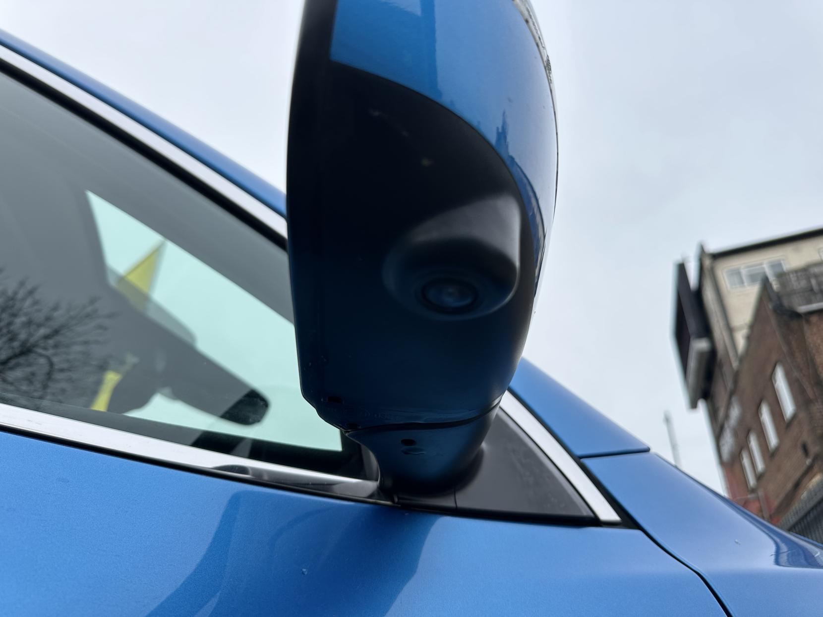 Nissan Qashqai 1.7 dCi Tekna SUV 5dr Diesel CVT 4WD Euro 6 (s/s) (150 ps)