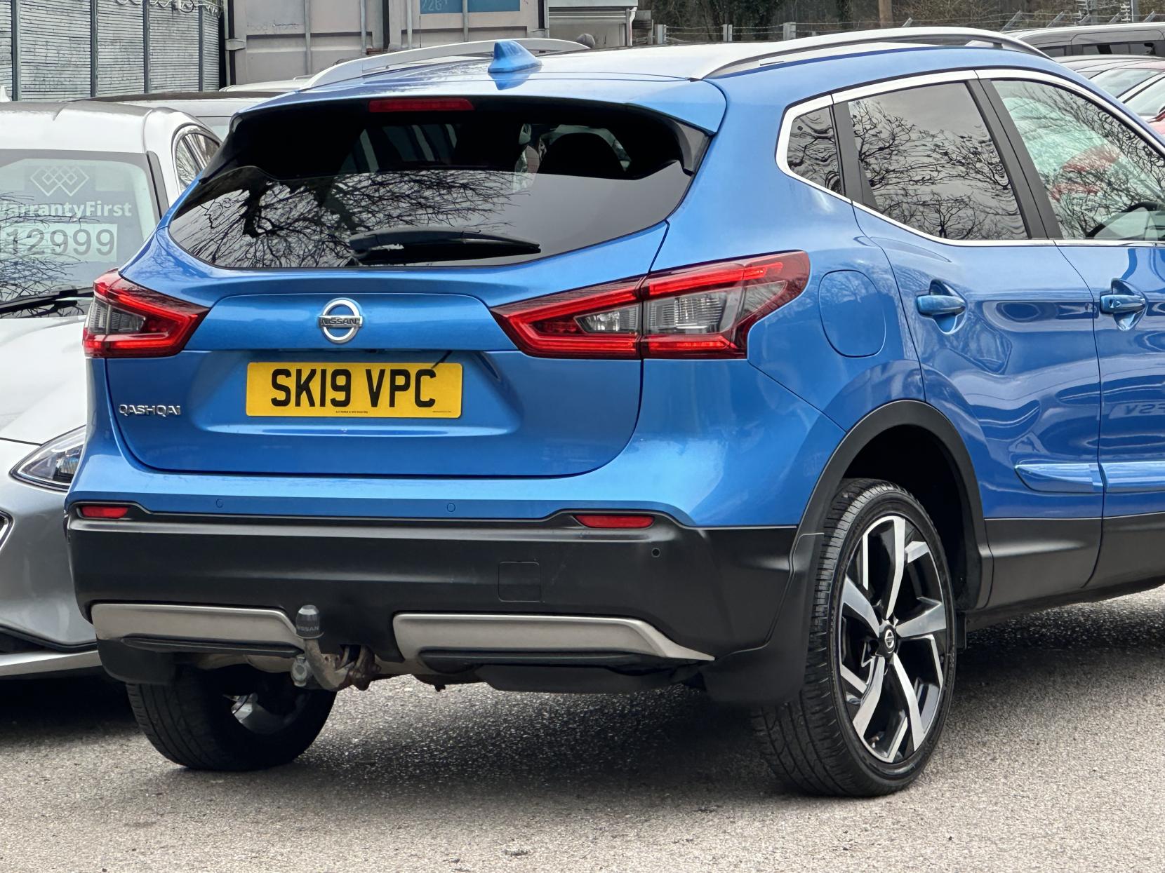 Nissan Qashqai 1.7 dCi Tekna SUV 5dr Diesel CVT 4WD Euro 6 (s/s) (150 ps)