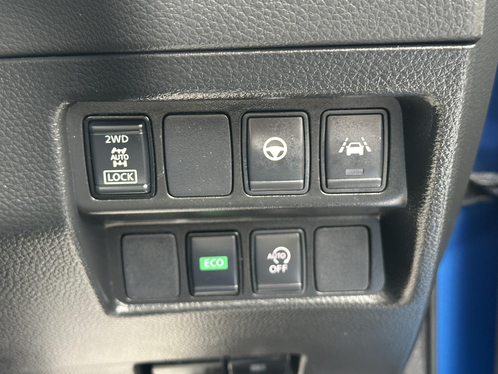 Nissan Qashqai 1.7 dCi Tekna SUV 5dr Diesel CVT 4WD Euro 6 (s/s) (150 ps)