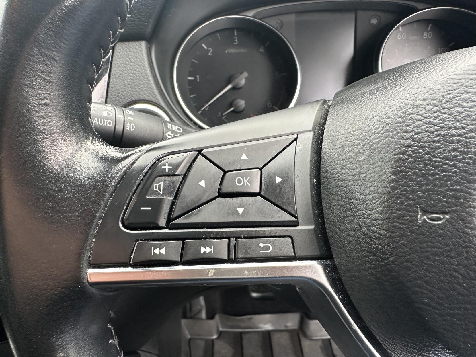 Nissan Qashqai 1.7 dCi Tekna SUV 5dr Diesel CVT 4WD Euro 6 (s/s) (150 ps)