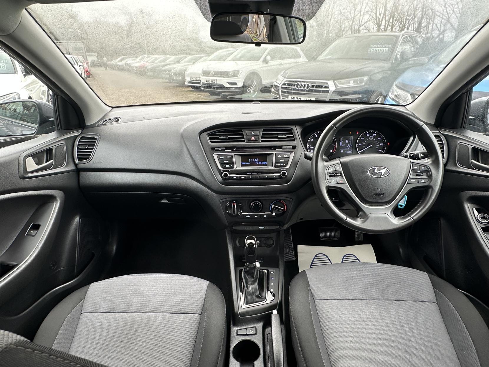 Hyundai i20 1.4 SE Hatchback 5dr Petrol Auto Euro 6 (100 ps)