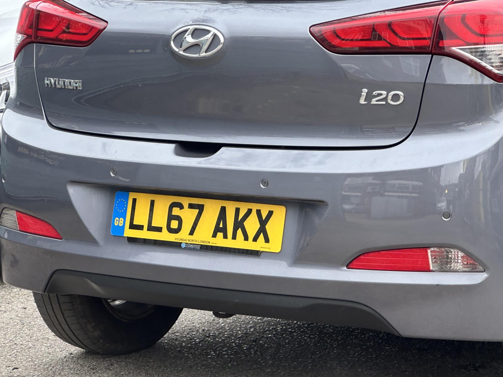 Hyundai i20 1.4 SE Hatchback 5dr Petrol Auto Euro 6 (100 ps)