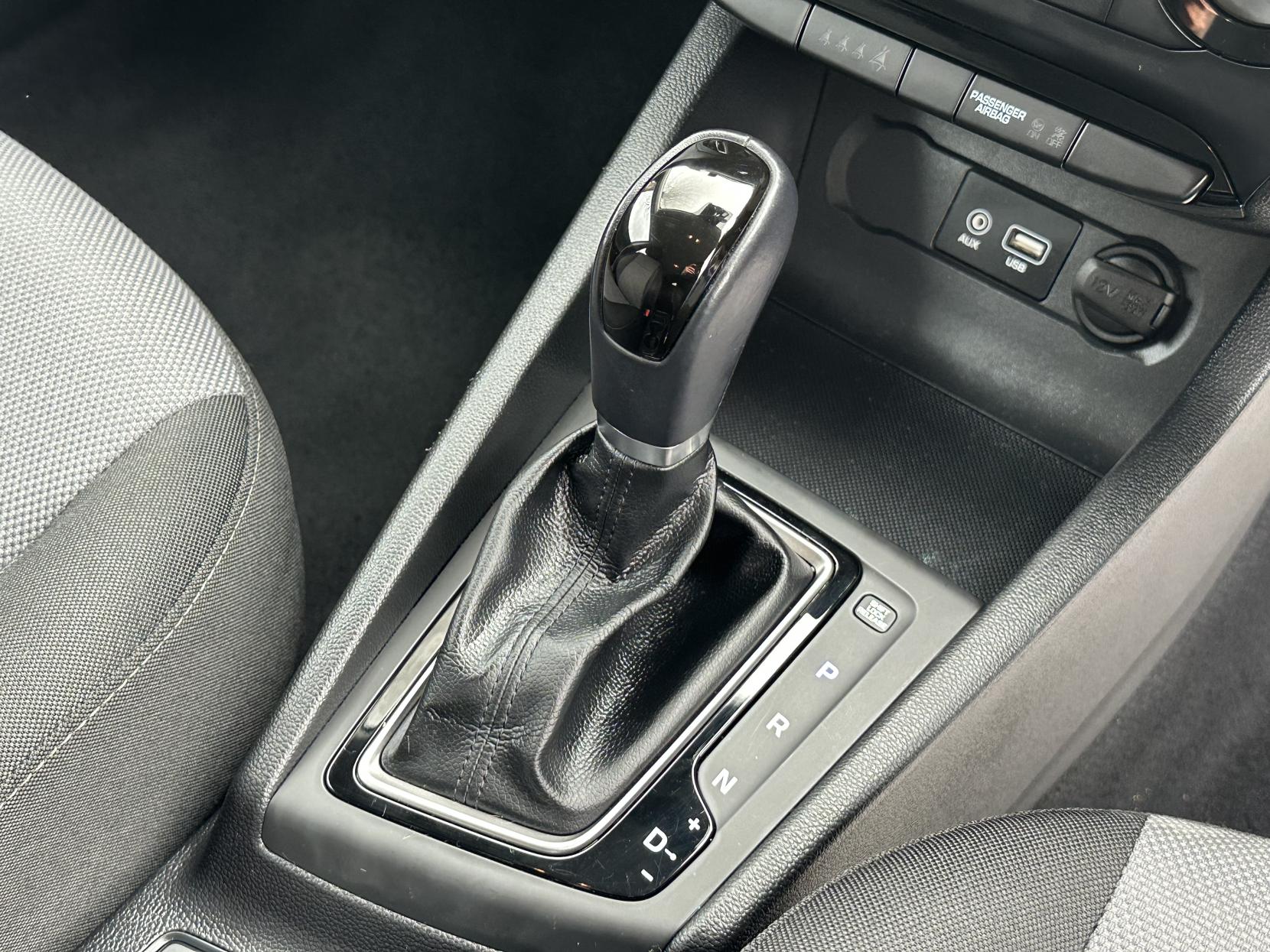 Hyundai i20 1.4 SE Hatchback 5dr Petrol Auto Euro 6 (100 ps)