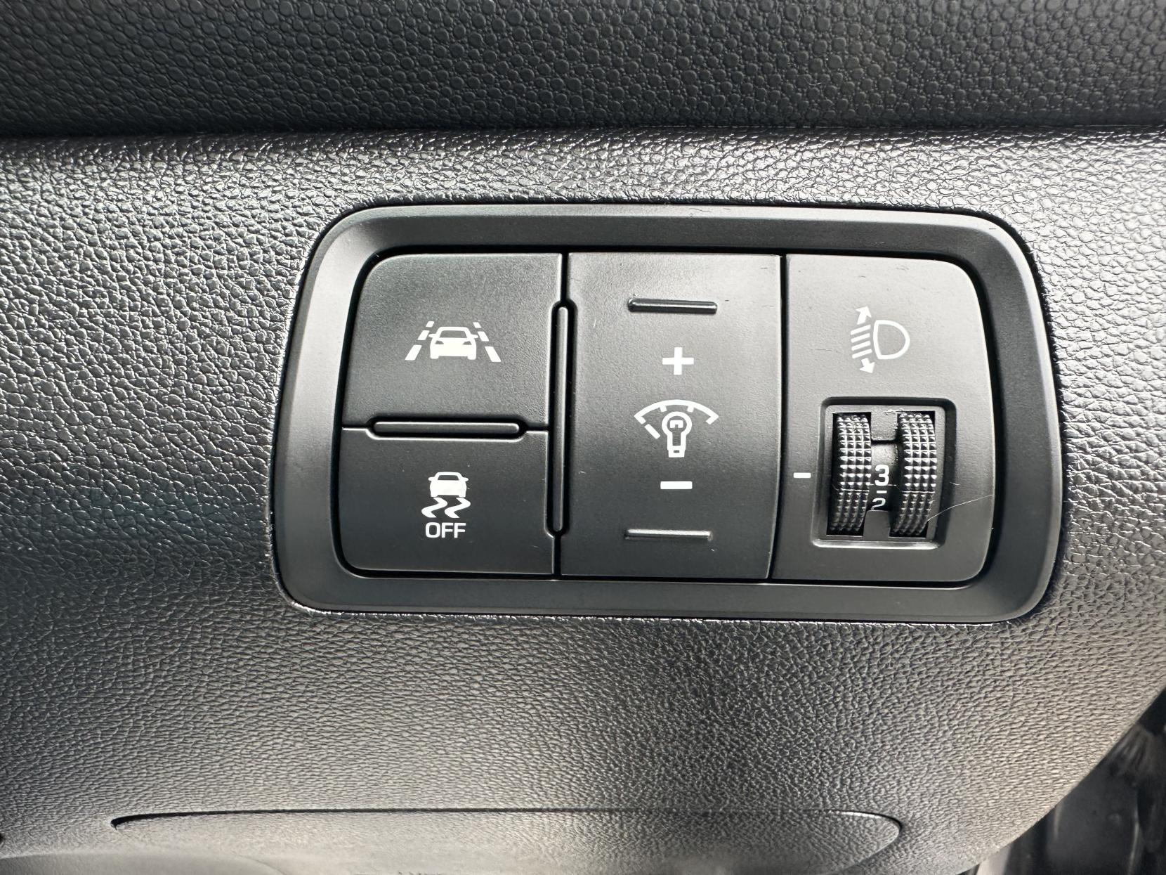 Hyundai i20 1.4 SE Hatchback 5dr Petrol Auto Euro 6 (100 ps)