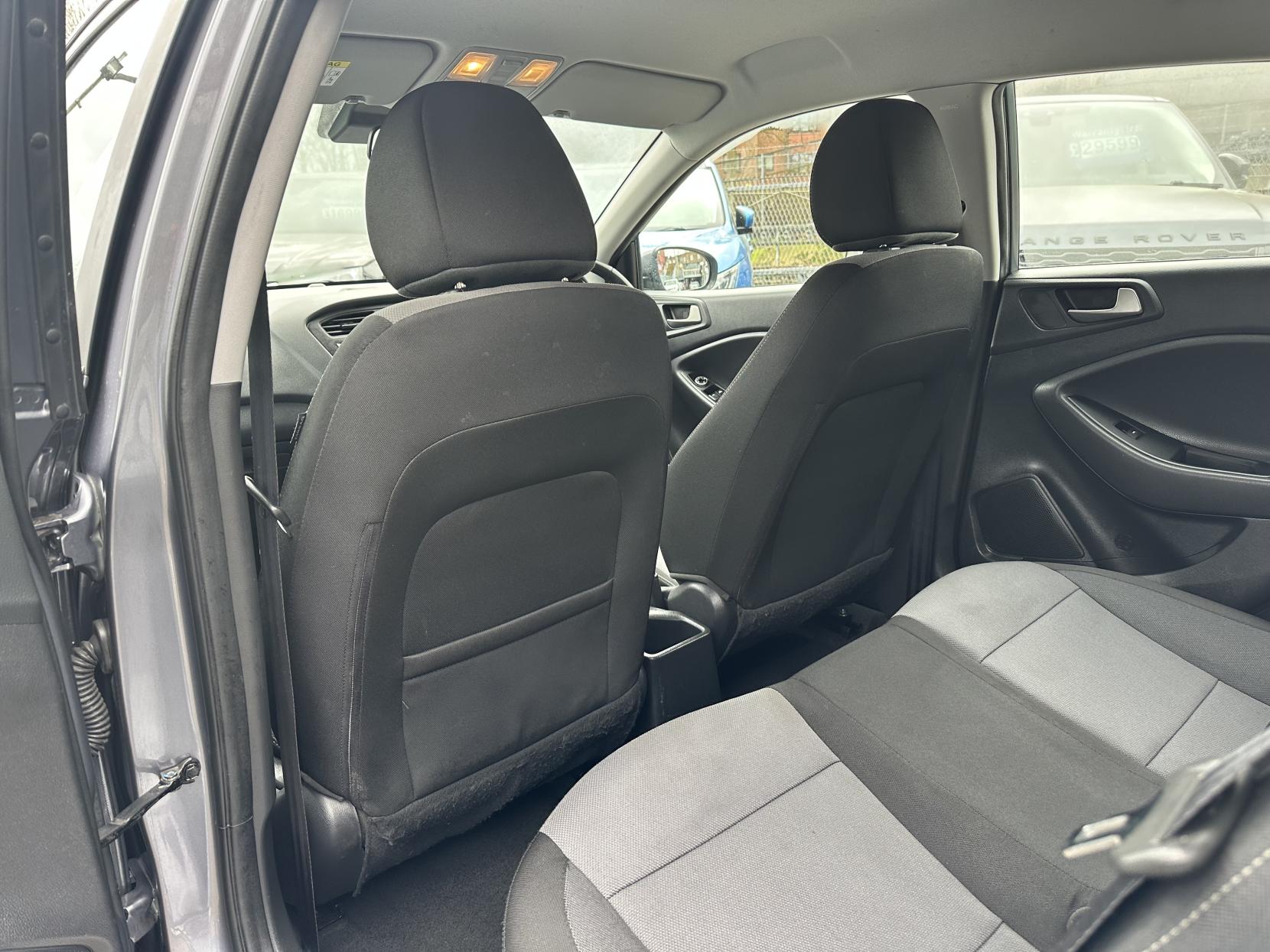 Hyundai i20 1.4 SE Hatchback 5dr Petrol Auto Euro 6 (100 ps)