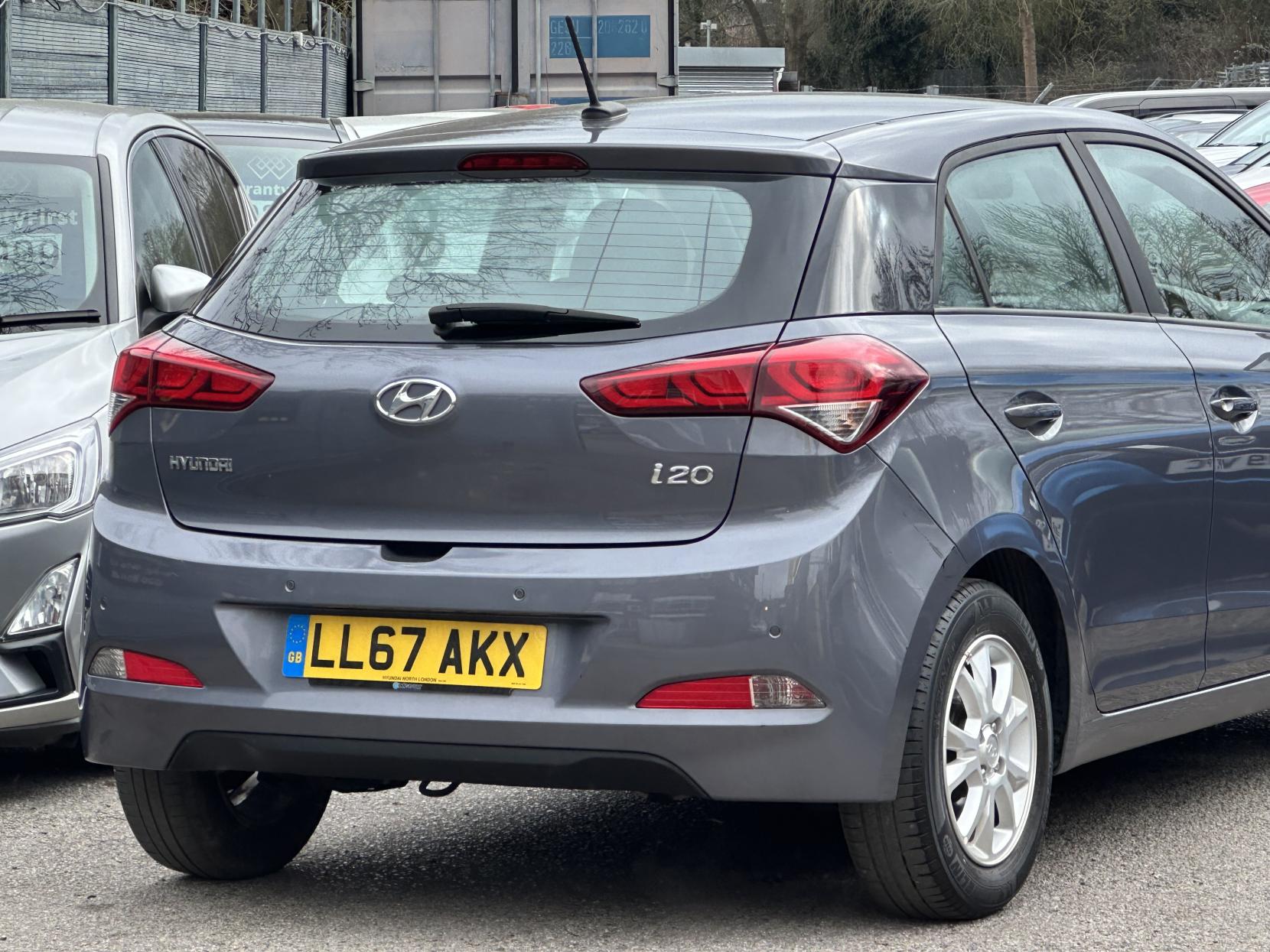 Hyundai i20 1.4 SE Hatchback 5dr Petrol Auto Euro 6 (100 ps)