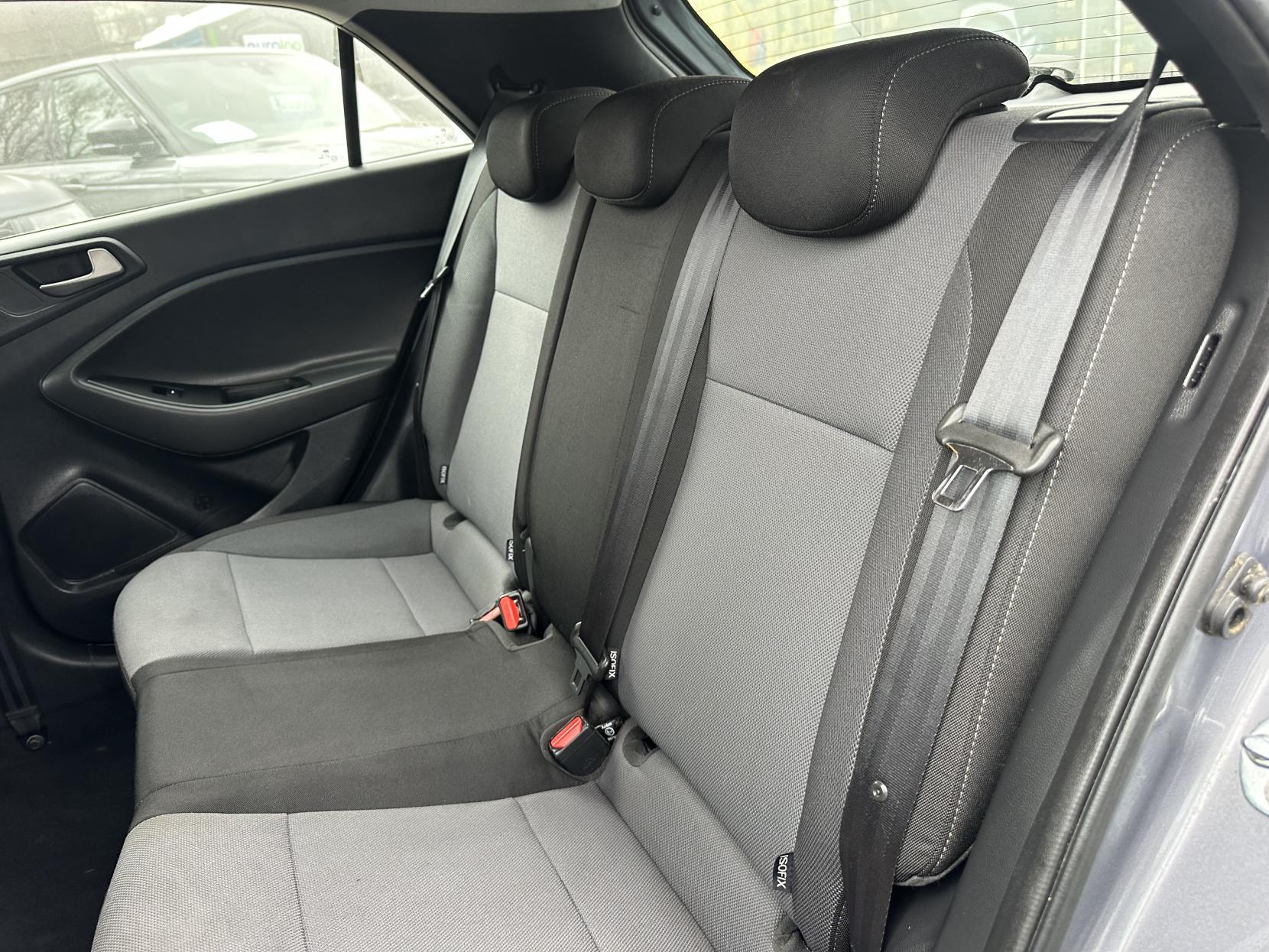 Hyundai i20 1.4 SE Hatchback 5dr Petrol Auto Euro 6 (100 ps)