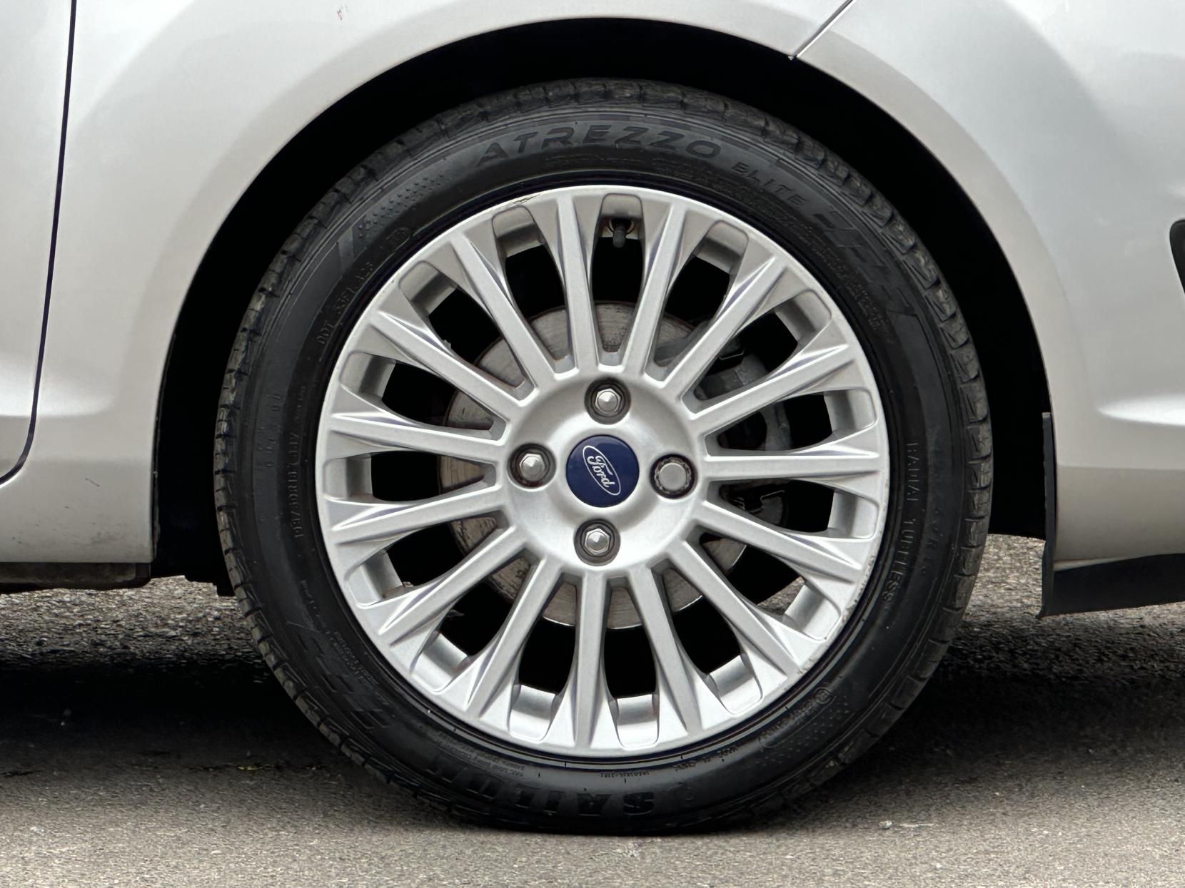 Ford Fiesta 1.0T EcoBoost Titanium Hatchback 5dr Petrol Powershift Euro 5 (100 ps)