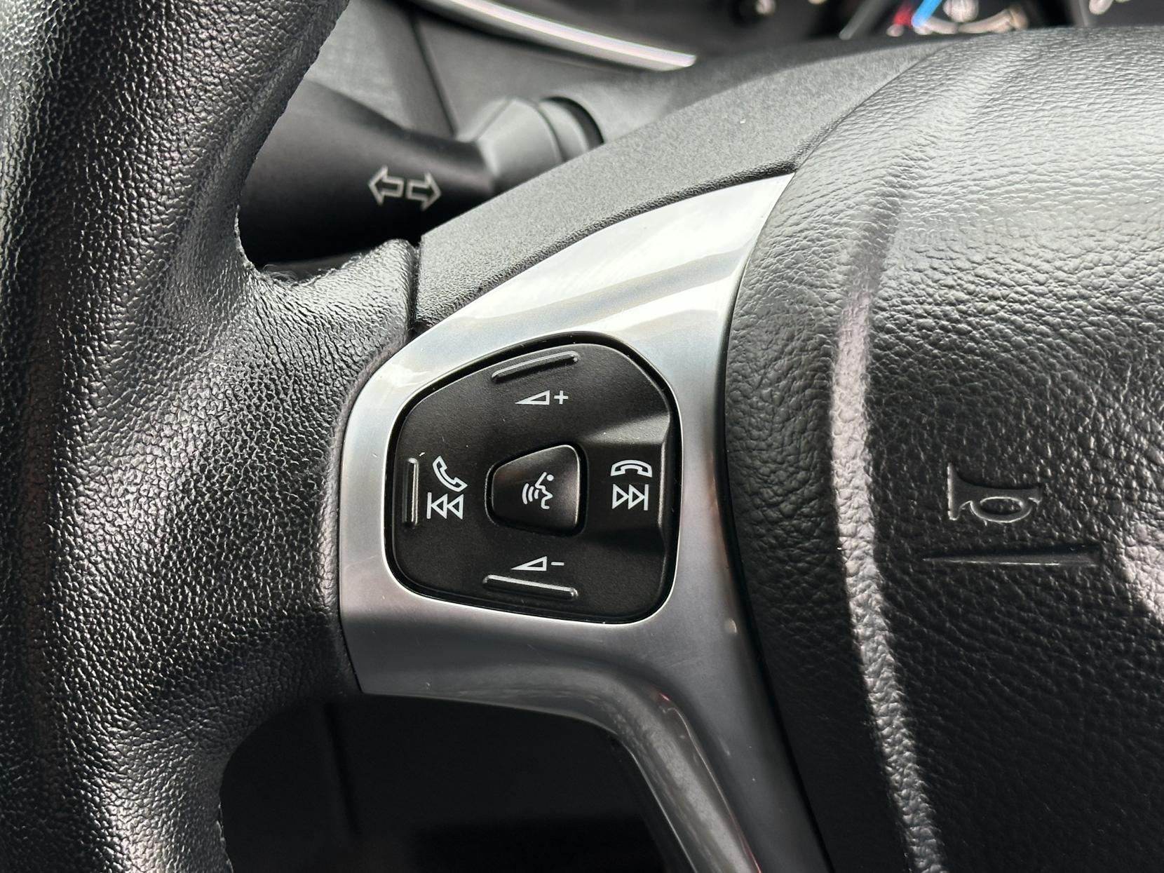 Ford Fiesta 1.0T EcoBoost Titanium Hatchback 5dr Petrol Powershift Euro 5 (100 ps)