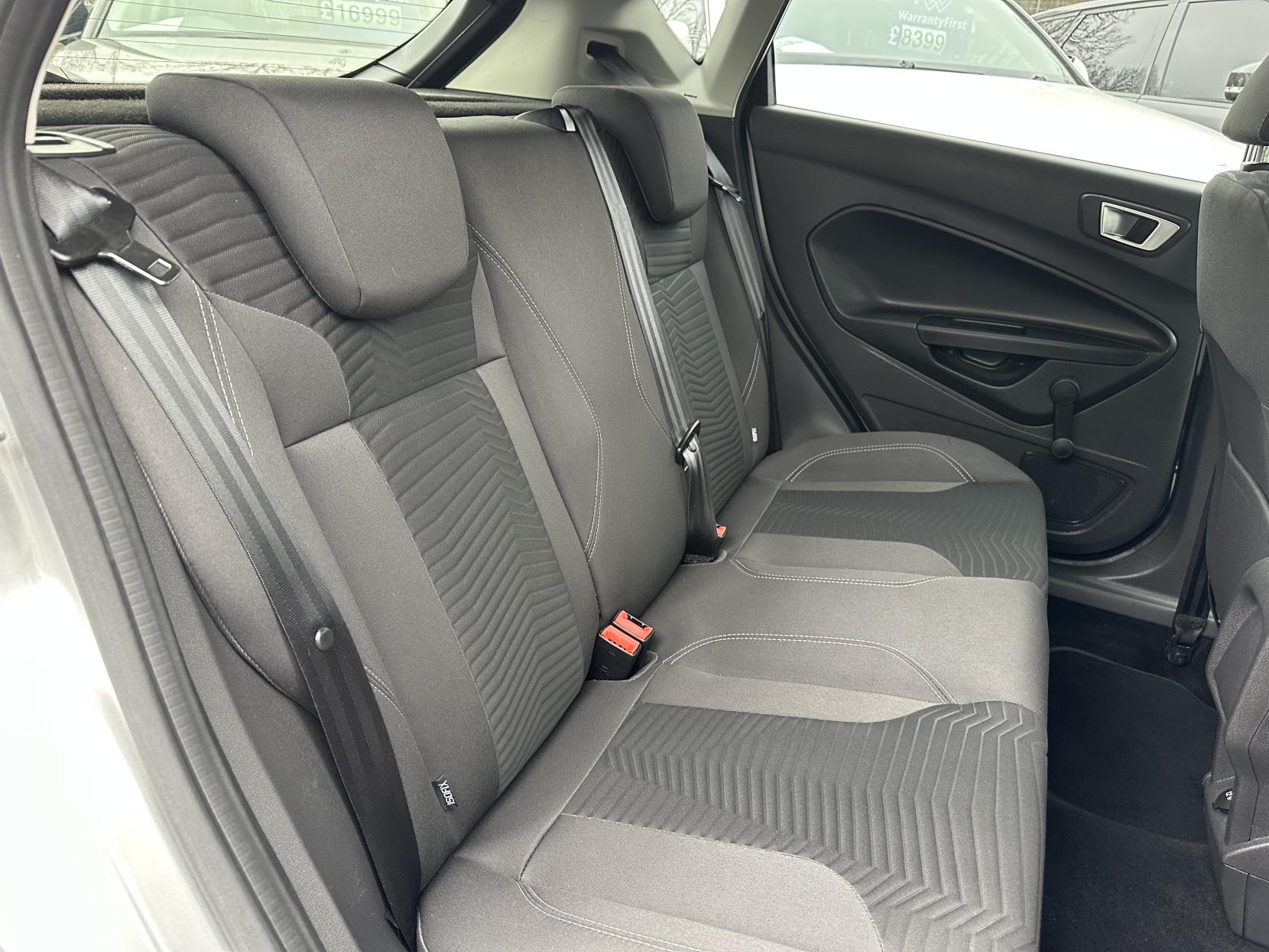 Ford Fiesta 1.0T EcoBoost Titanium Hatchback 5dr Petrol Powershift Euro 5 (100 ps)