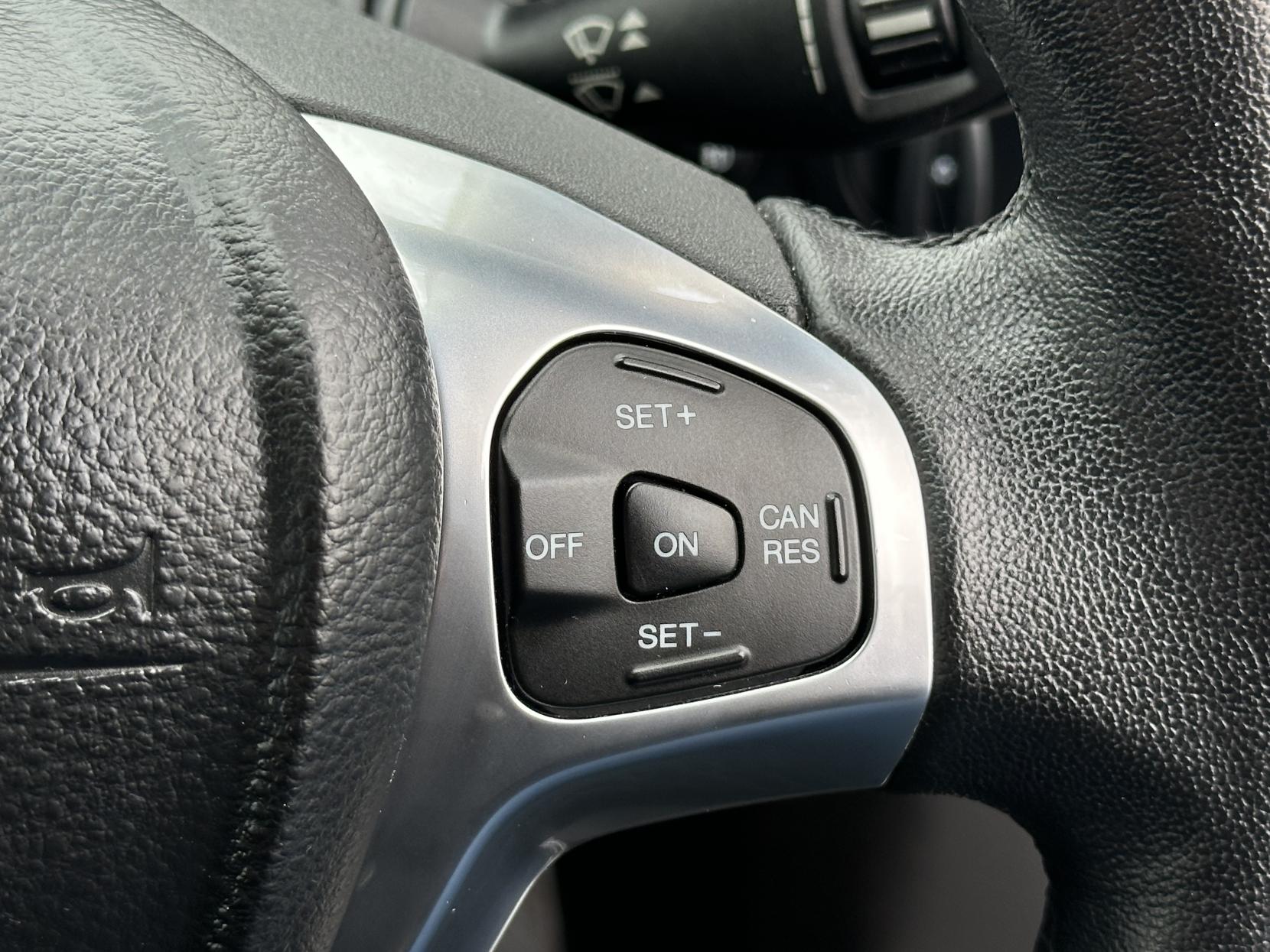 Ford Fiesta 1.0T EcoBoost Titanium Hatchback 5dr Petrol Powershift Euro 5 (100 ps)