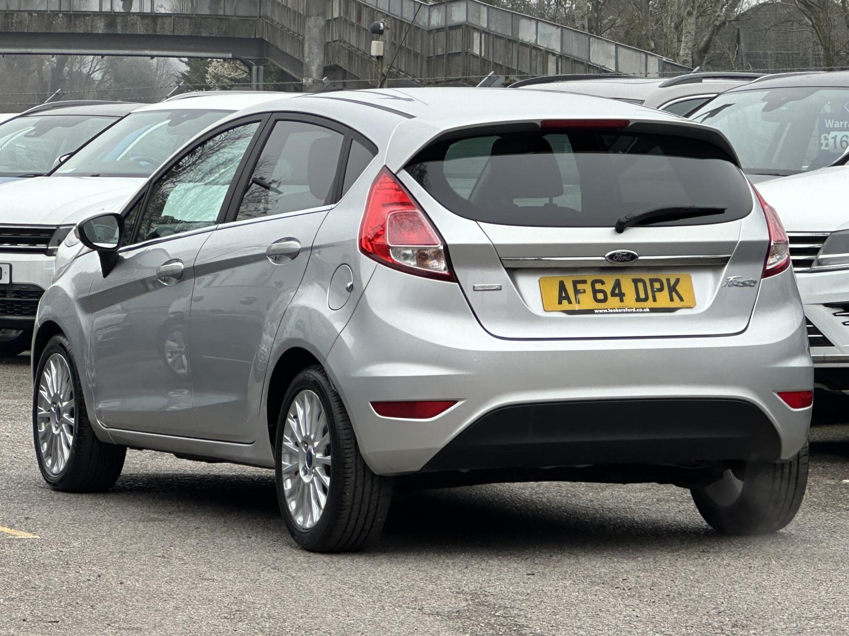 Ford Fiesta 1.0T EcoBoost Titanium Hatchback 5dr Petrol Powershift Euro 5 (100 ps)