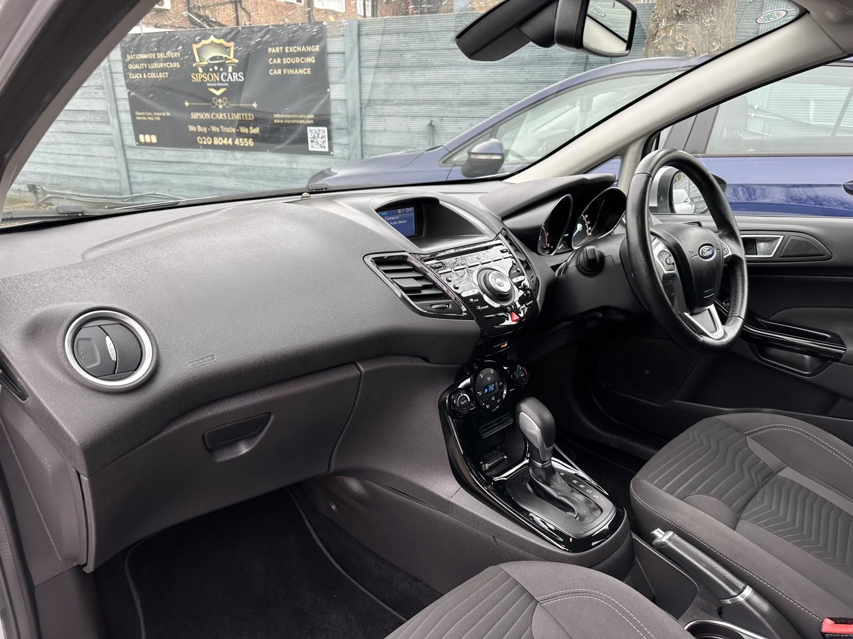 Ford Fiesta 1.0T EcoBoost Titanium Hatchback 5dr Petrol Powershift Euro 5 (100 ps)