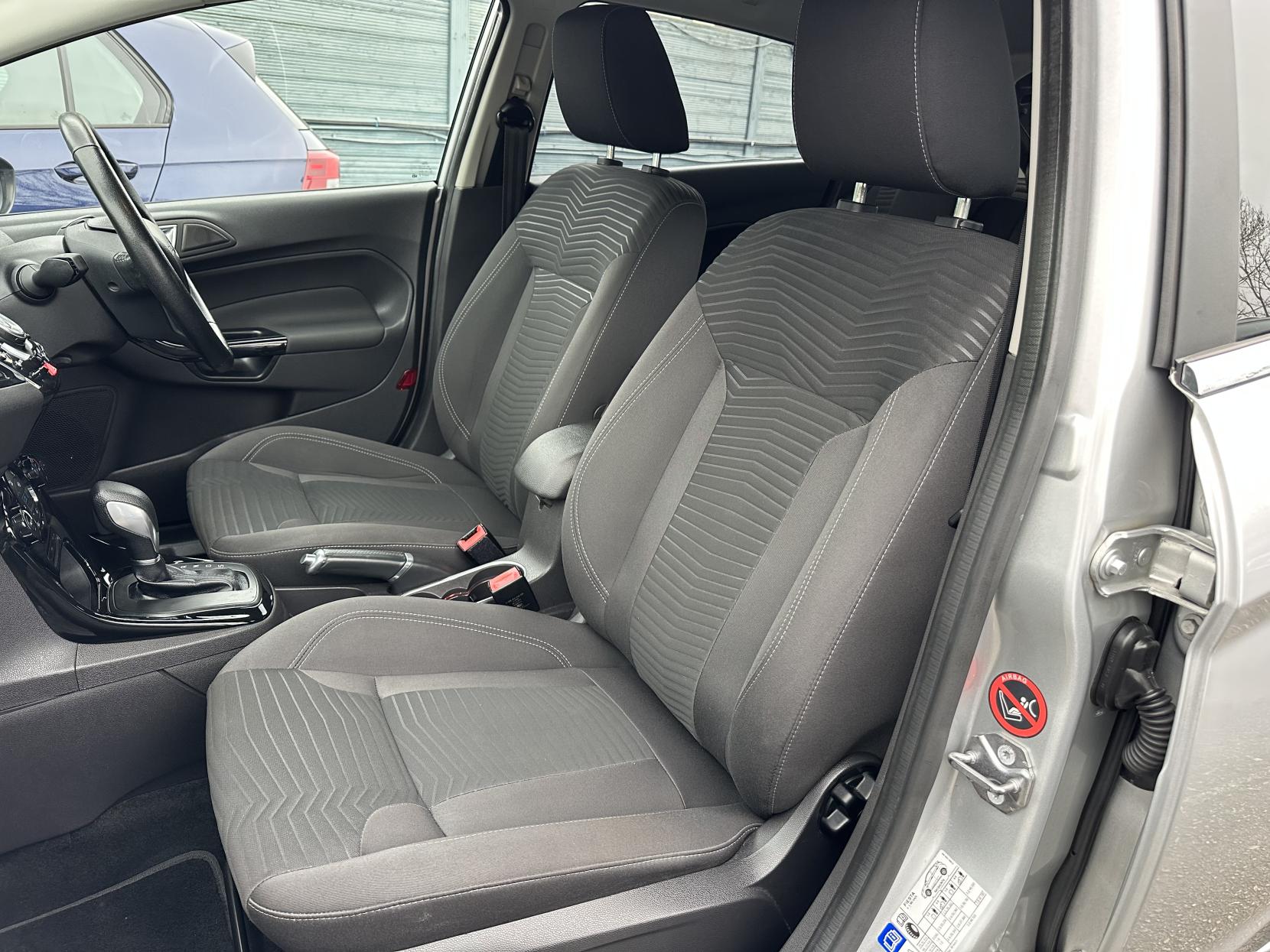 Ford Fiesta 1.0T EcoBoost Titanium Hatchback 5dr Petrol Powershift Euro 5 (100 ps)