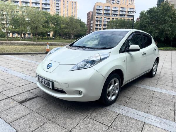 Nissan Leaf 24kWh Hatchback 5dr Electric Auto (107 bhp)