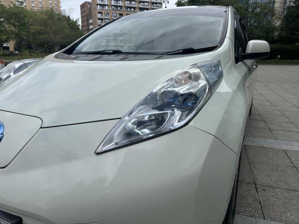 Nissan Leaf 24kWh Hatchback 5dr Electric Auto (107 bhp)
