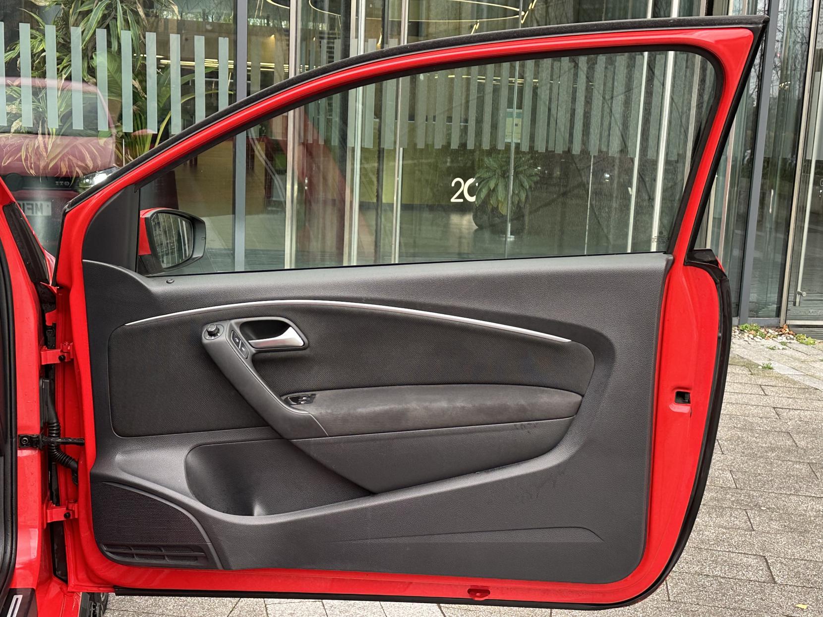 Volkswagen Polo 1.8 TSI BlueMotion Tech GTI Hatchback 3dr Petrol DSG Euro 6 (s/s) (192 ps)