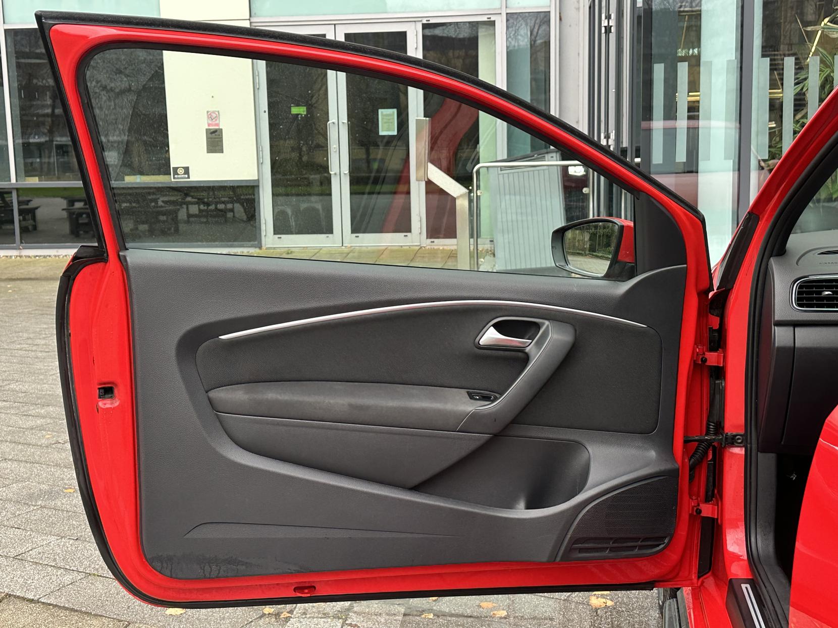 Volkswagen Polo 1.8 TSI BlueMotion Tech GTI Hatchback 3dr Petrol DSG Euro 6 (s/s) (192 ps)