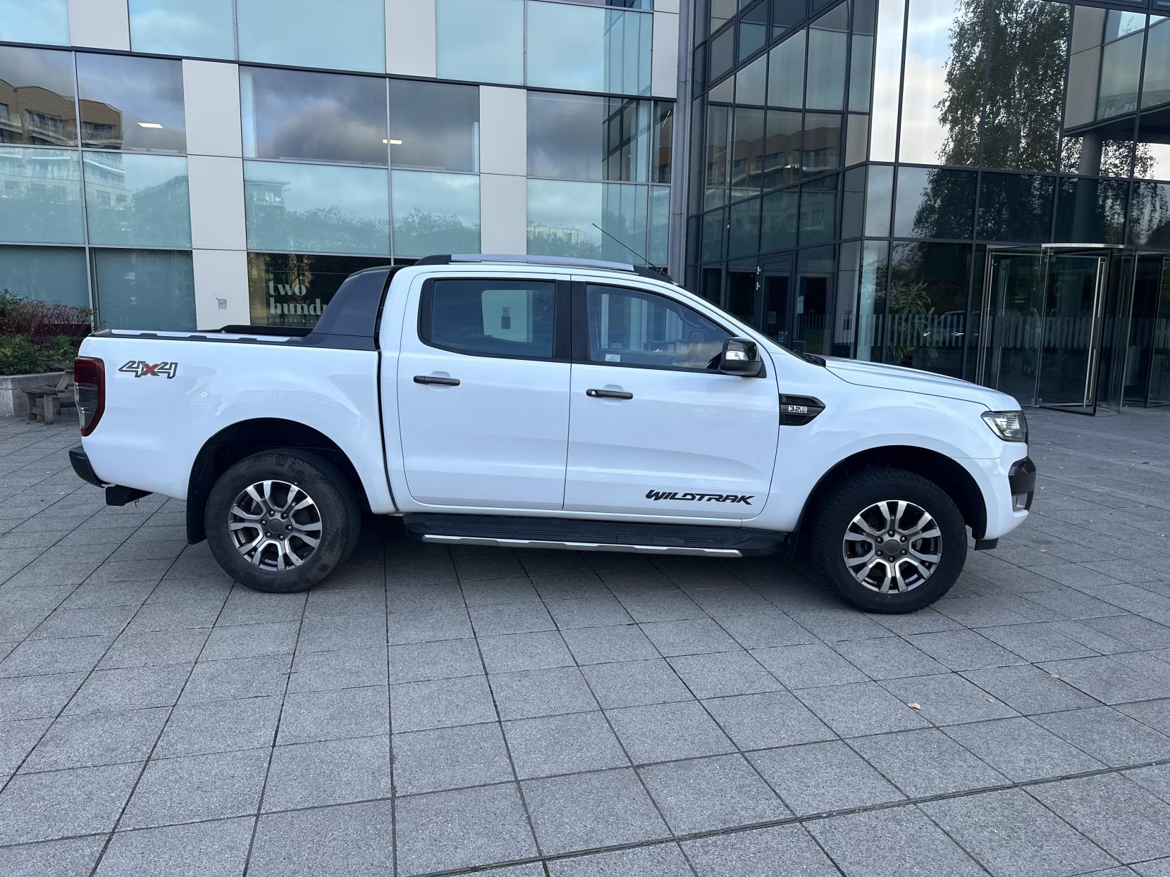 Ford Ranger 3.2 TDCi Wildtrak Pickup Double Cab 4dr Diesel Auto 4WD Euro 5 (200 ps)