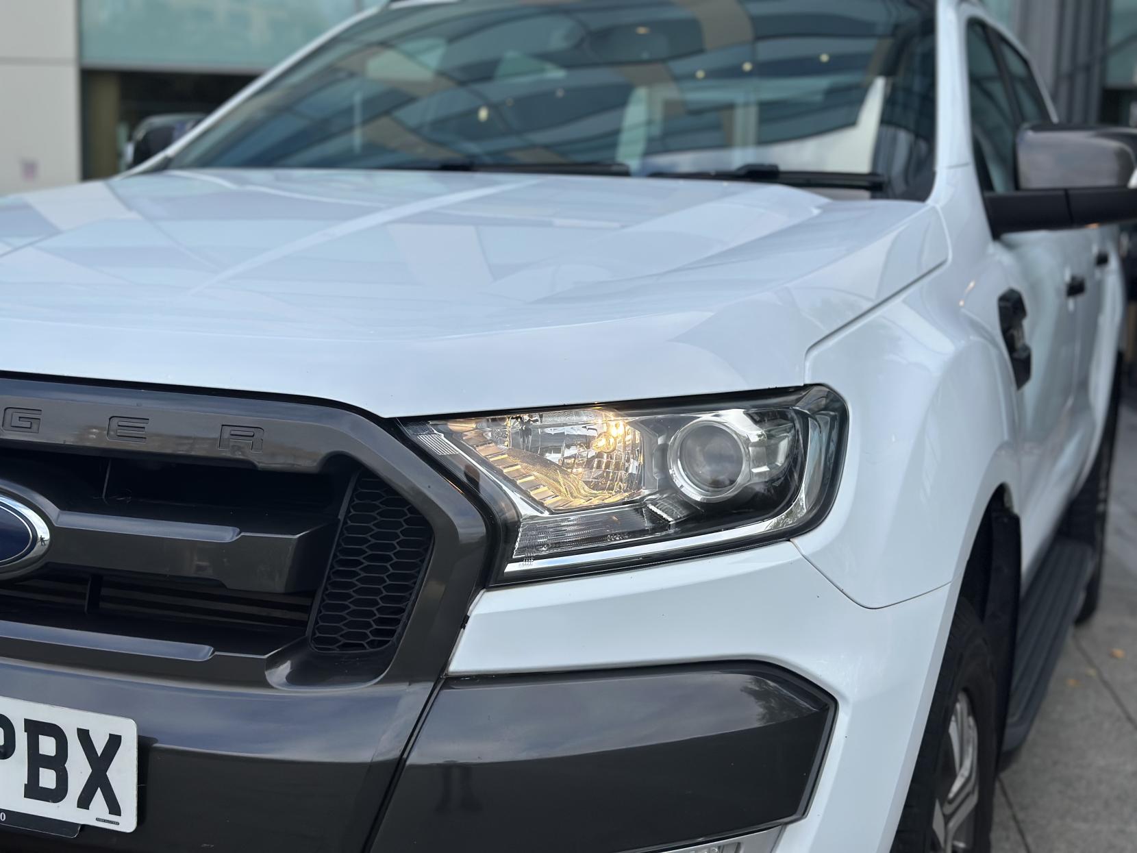 Ford Ranger 3.2 TDCi Wildtrak Pickup Double Cab 4dr Diesel Auto 4WD Euro 5 (200 ps)