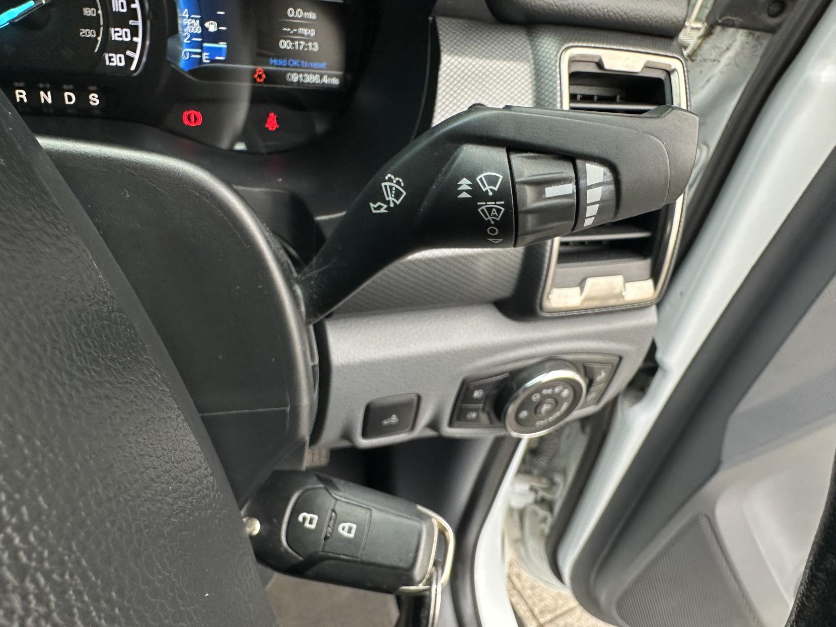 Ford Ranger 3.2 TDCi Wildtrak Pickup Double Cab 4dr Diesel Auto 4WD Euro 5 (200 ps)