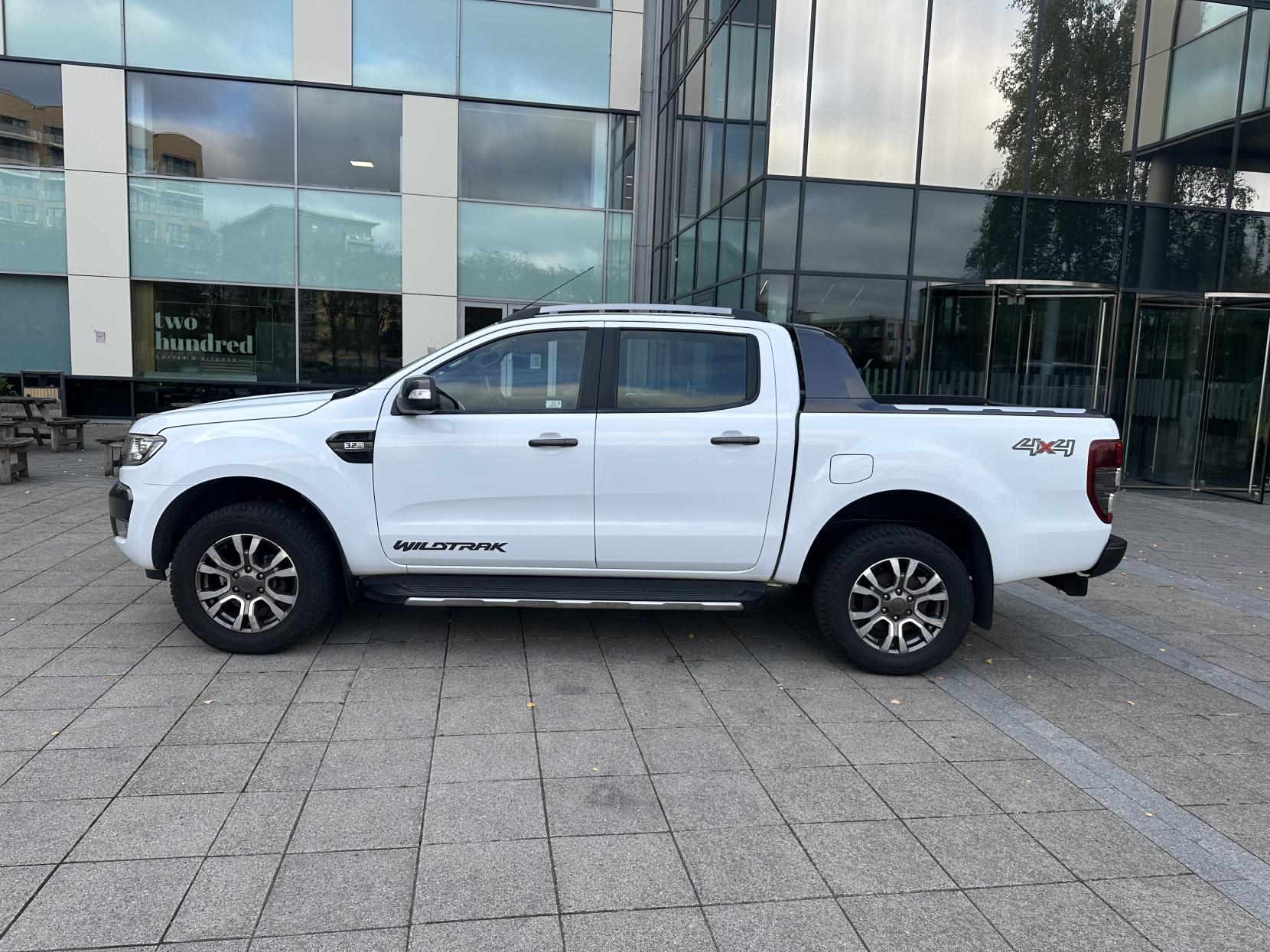 Ford Ranger 3.2 TDCi Wildtrak Pickup Double Cab 4dr Diesel Auto 4WD Euro 5 (200 ps)