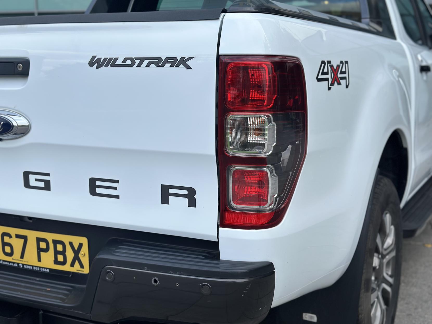 Ford Ranger 3.2 TDCi Wildtrak Pickup Double Cab 4dr Diesel Auto 4WD Euro 5 (200 ps)